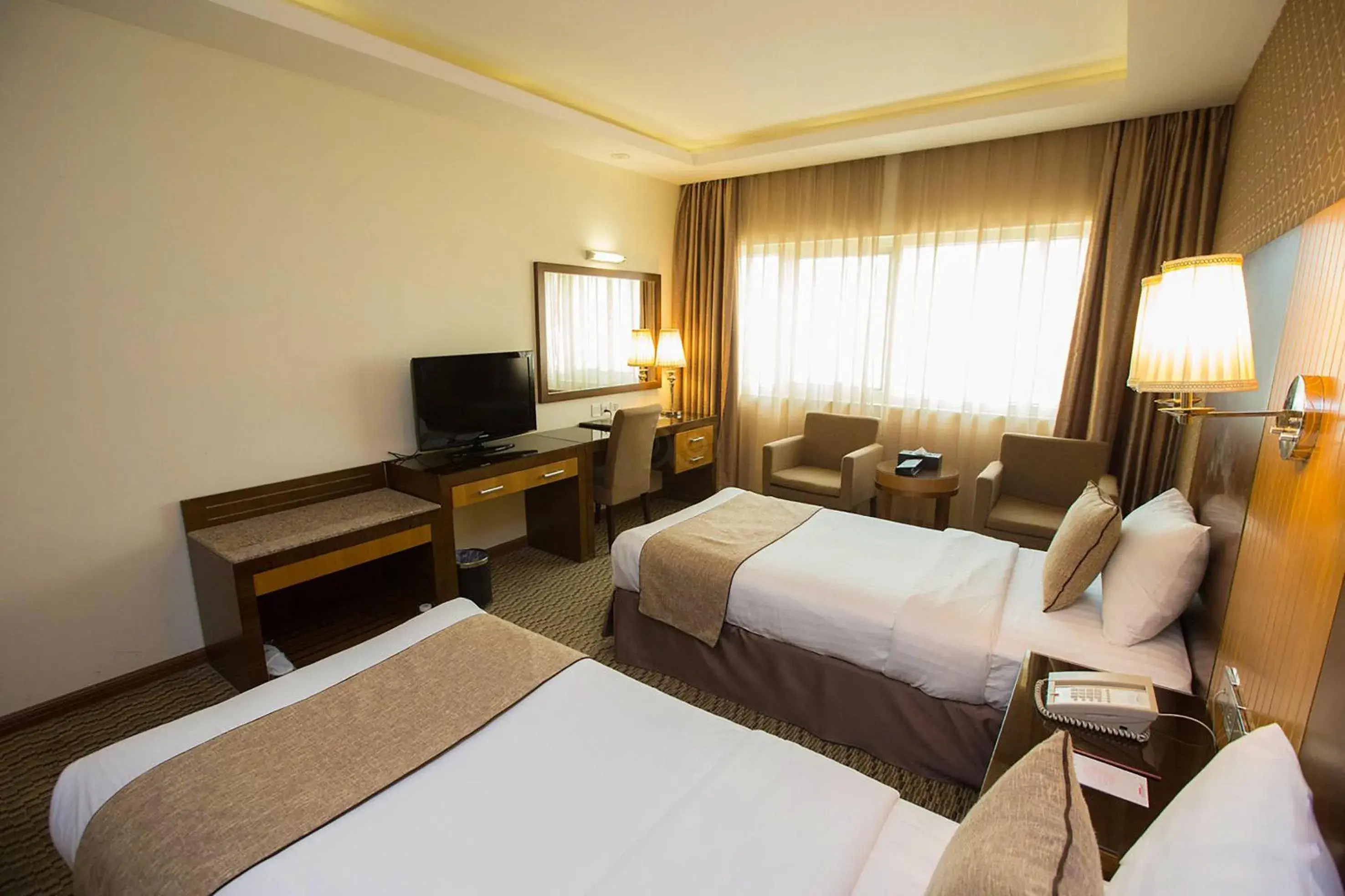 Photo of the whole room, Bed in Fortune Plaza Hotel, Dubai Airport