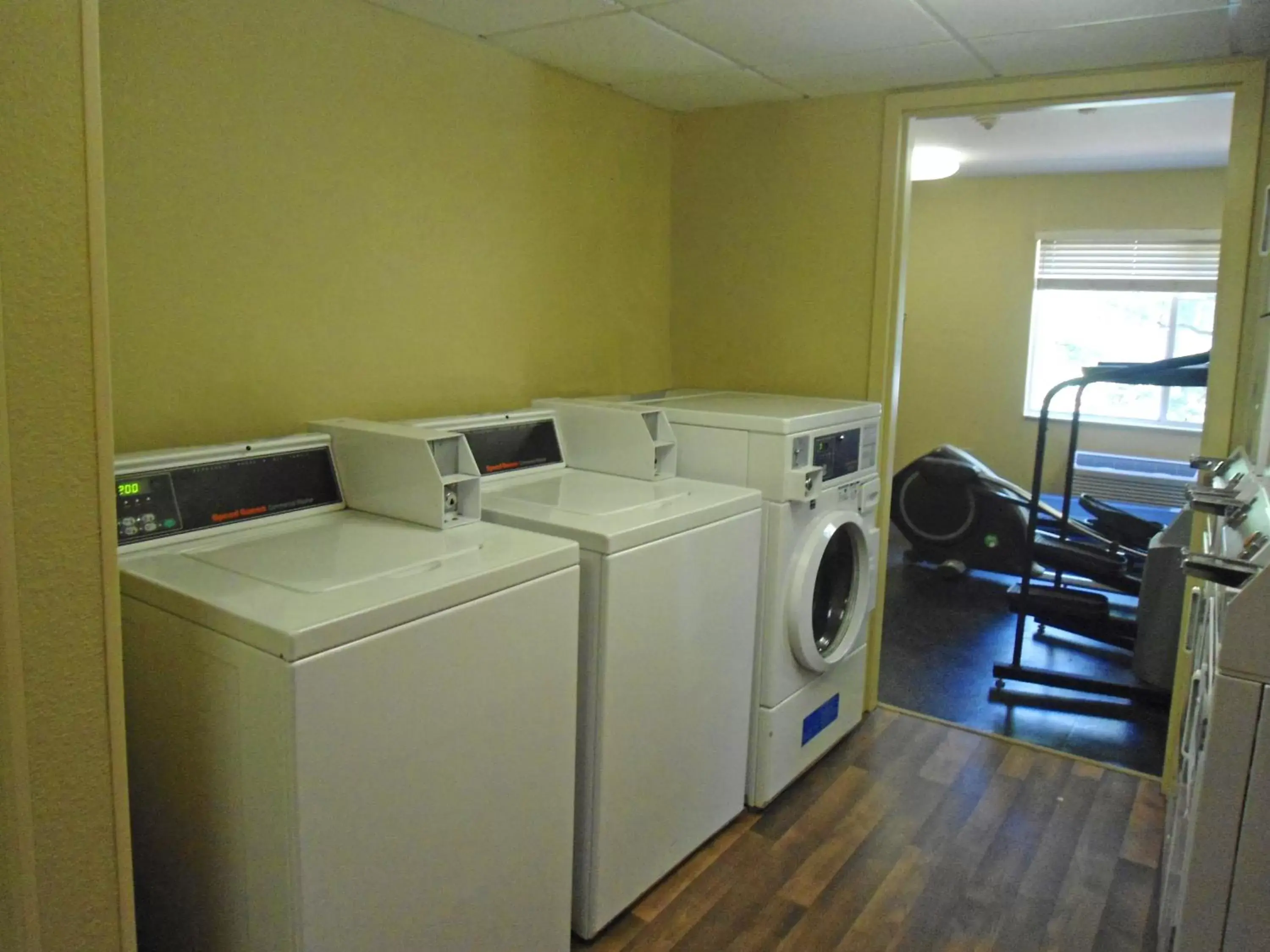 Other, Kitchen/Kitchenette in Extended Stay America Suites - Boston - Westborough - Computer Dr