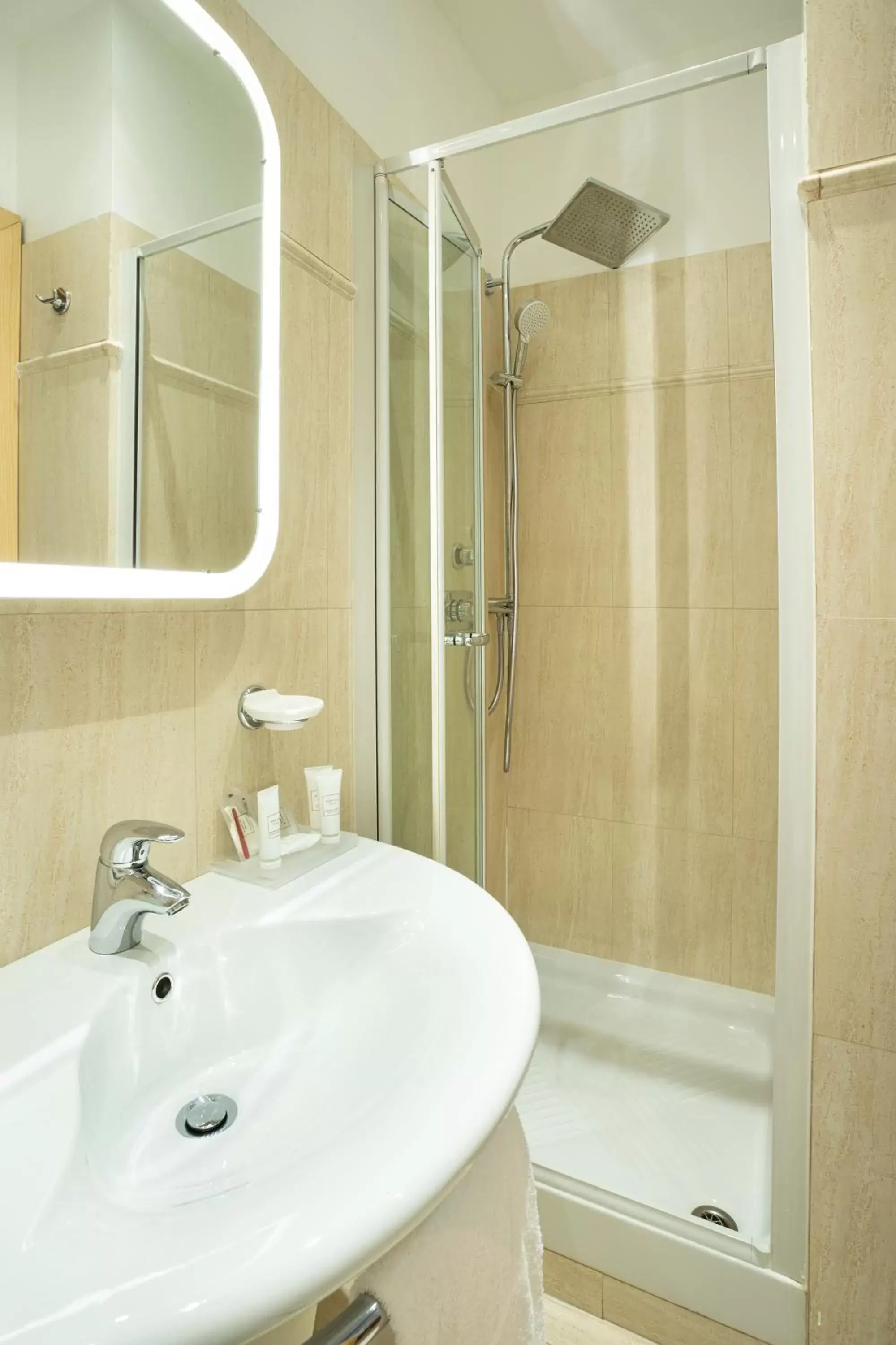 Bathroom in Best Western Plus Executive Hotel and Suites