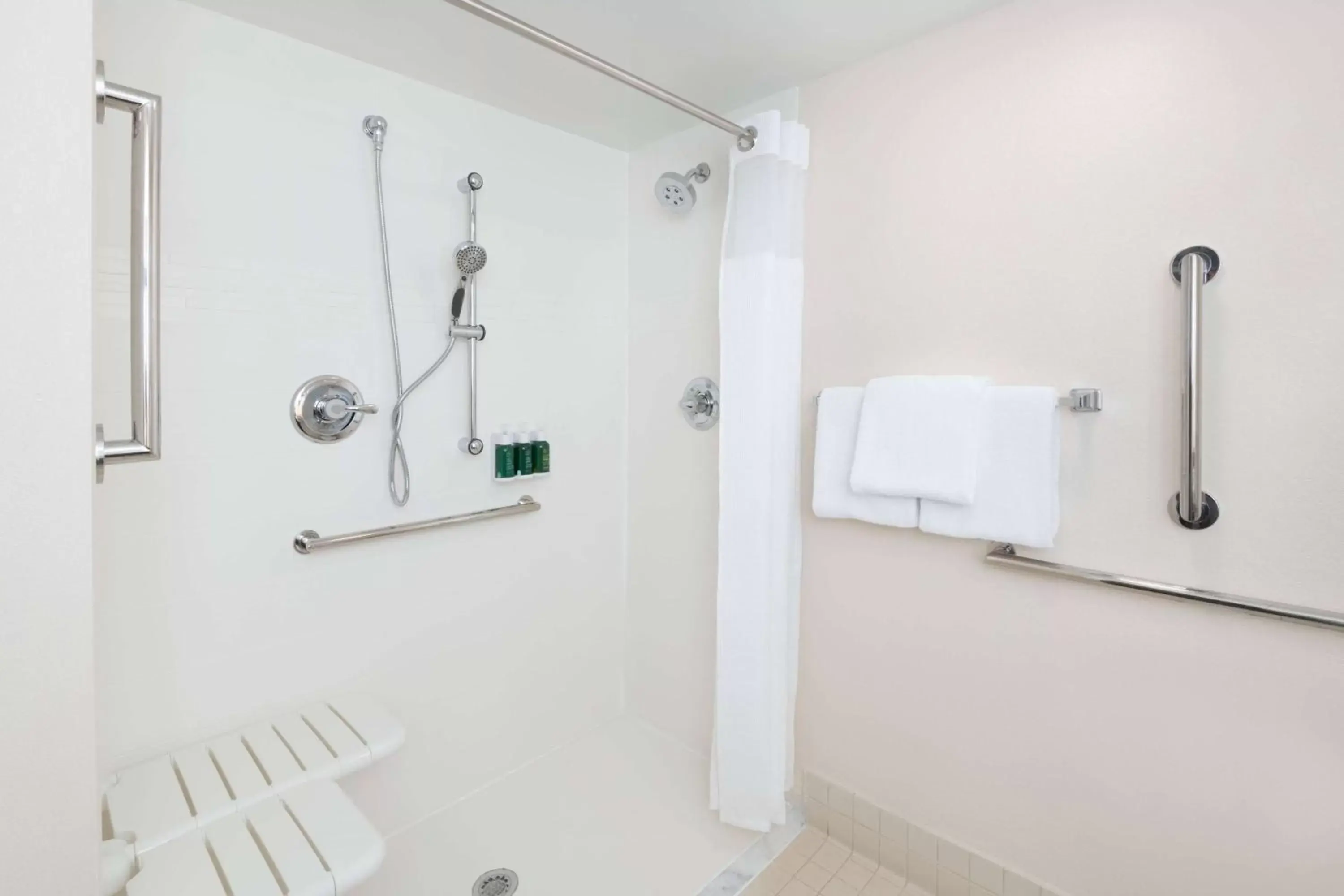 Bathroom in Sonesta ES Suites Atlanta Alpharetta Windward