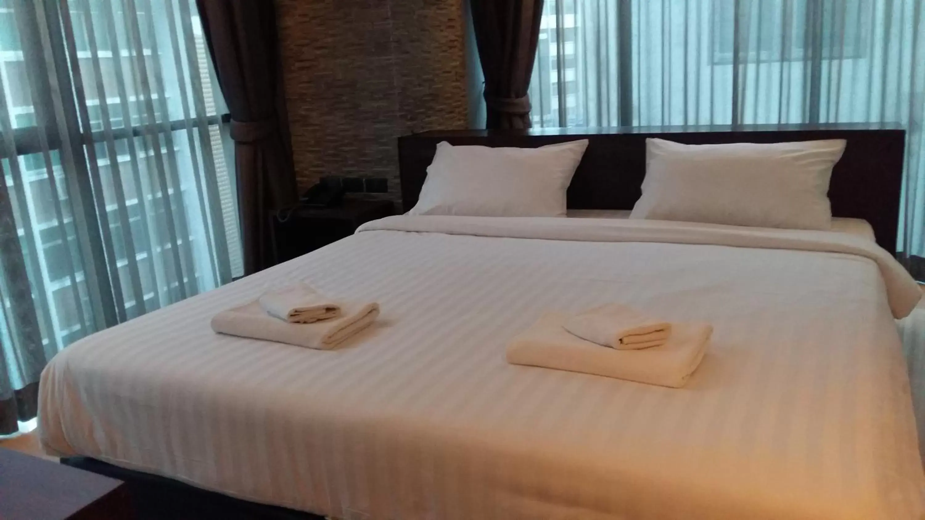 City view, Bed in The Bangkok Airport Link Suite - SHA Plus
