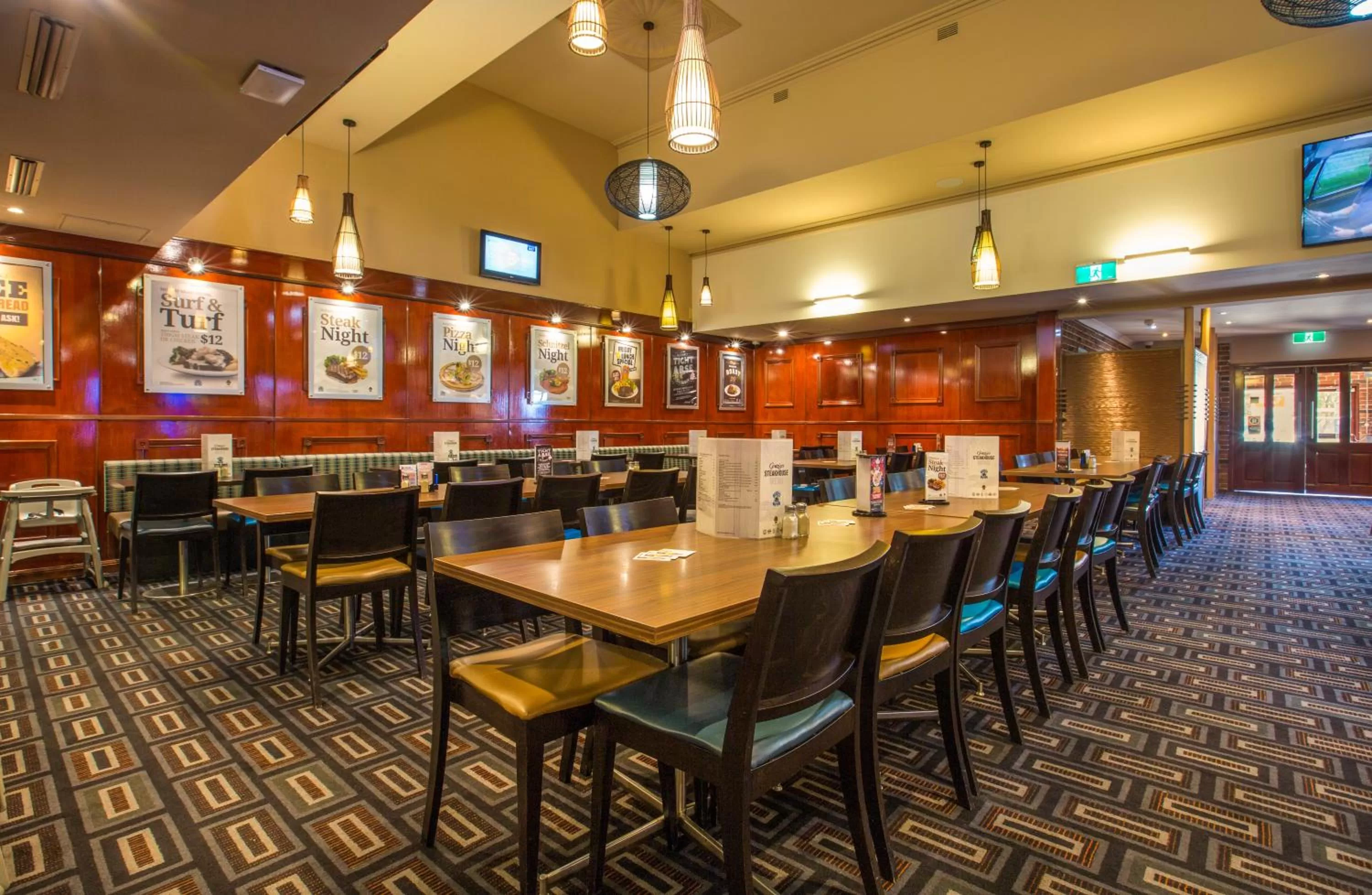 Restaurant/places to eat in Nightcap at Blue Cattle Dog Hotel