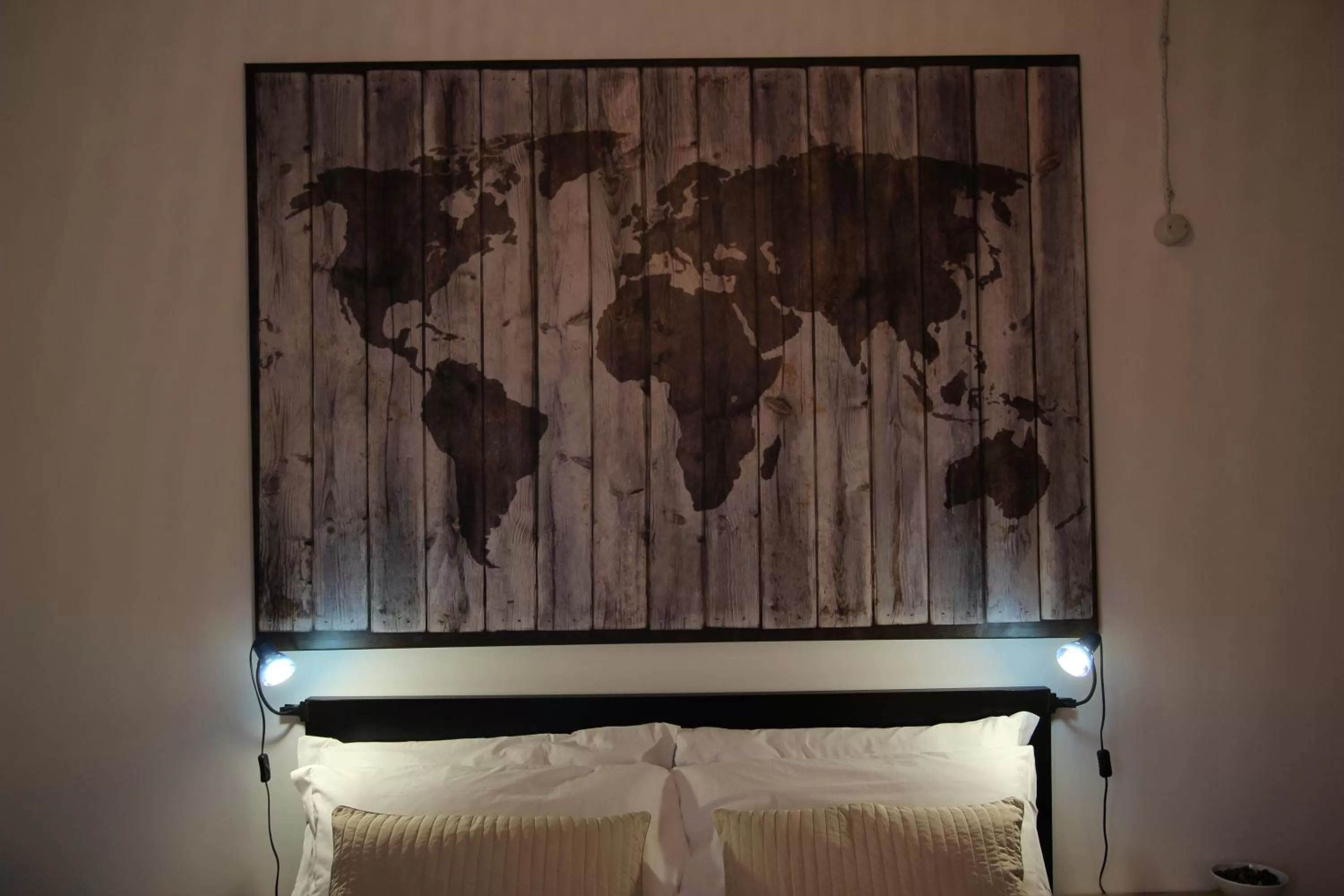 Decorative detail, Bed in B&B Gallidoro