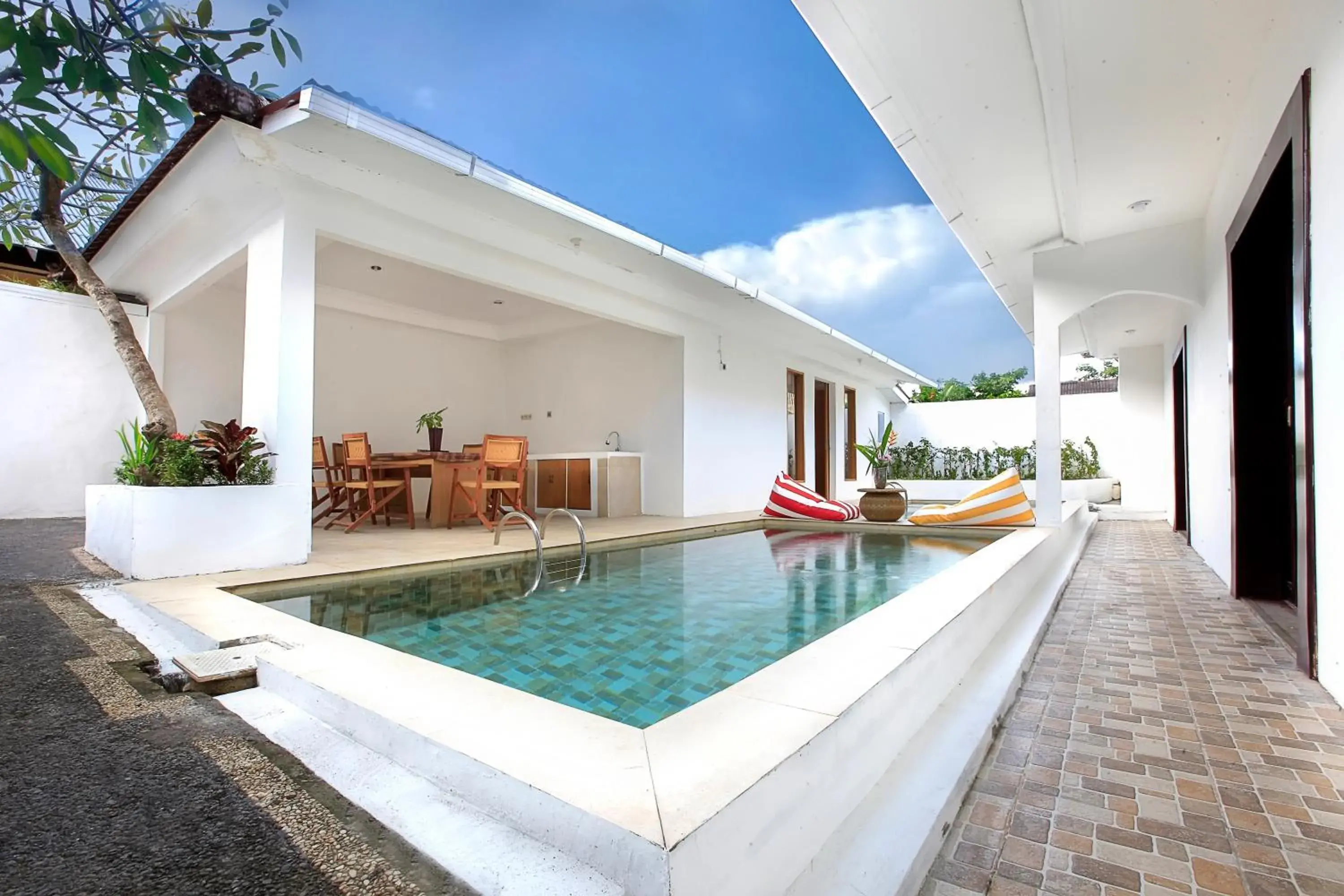 Pool view in Lavender Villa & Spa Pool view in Lavender Villa & Spa