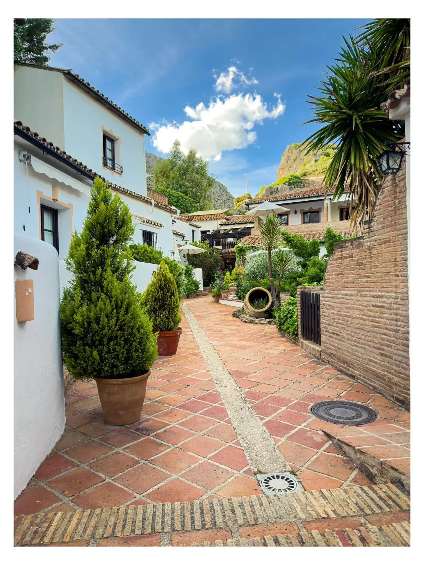 Facade/entrance, Property Building in Molino Del Santo