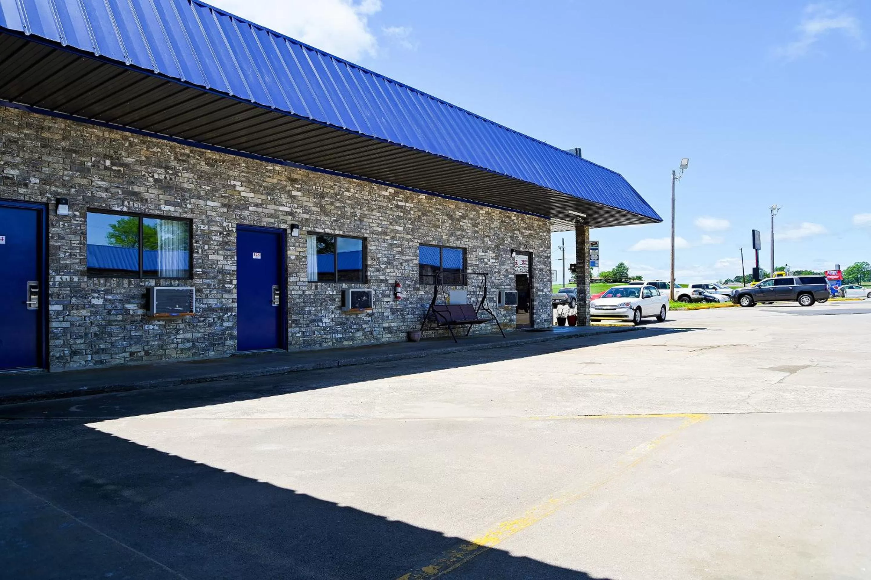 Facade/entrance, Property Building in OYO Hotel Waldron AR - Hwy 71