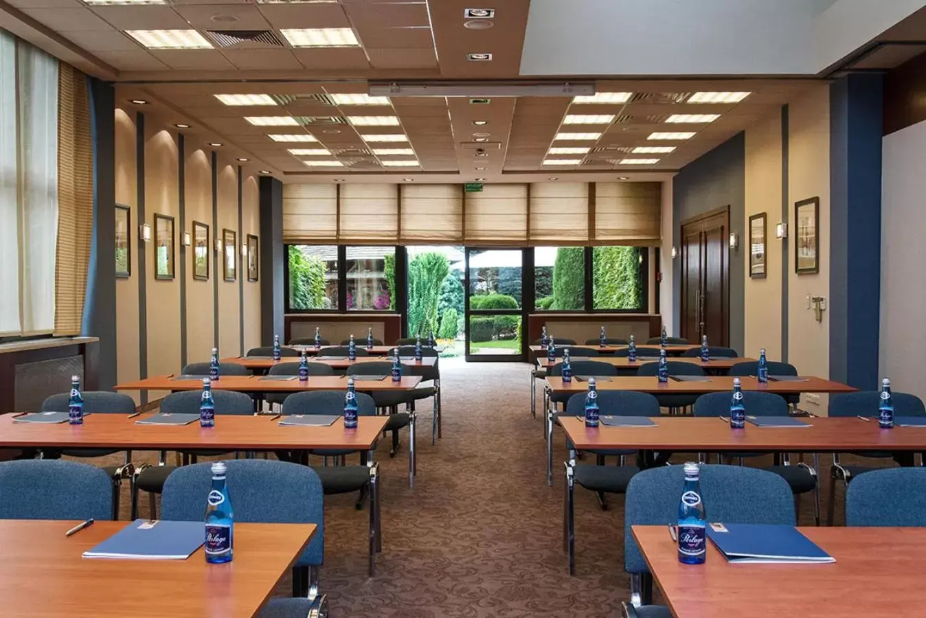 Meeting/conference room, Restaurant/Places to Eat in Booking Hotel Crown Piast & Spa