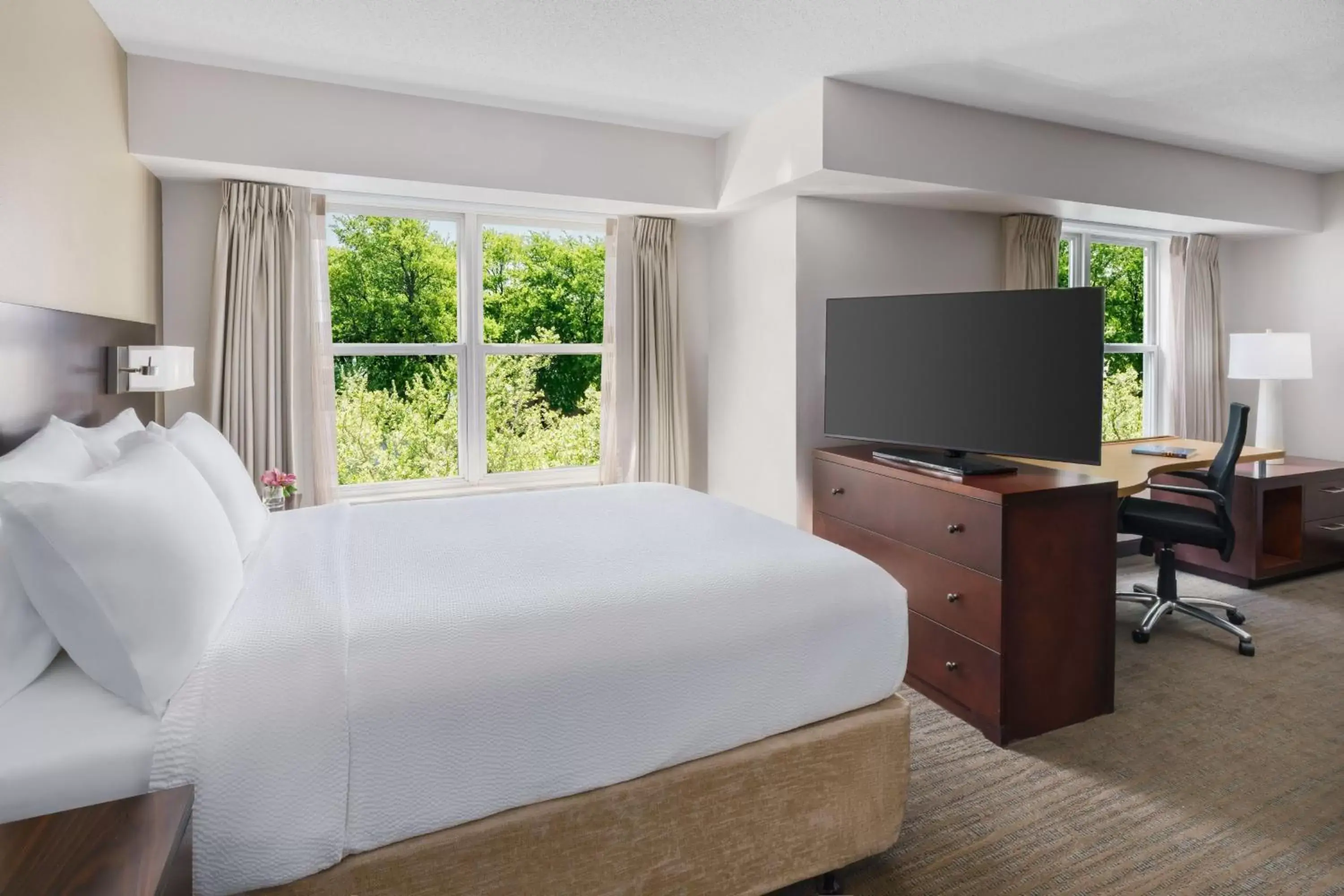 Photo of the whole room, Bed in Residence Inn Gaithersburg Washingtonian Center