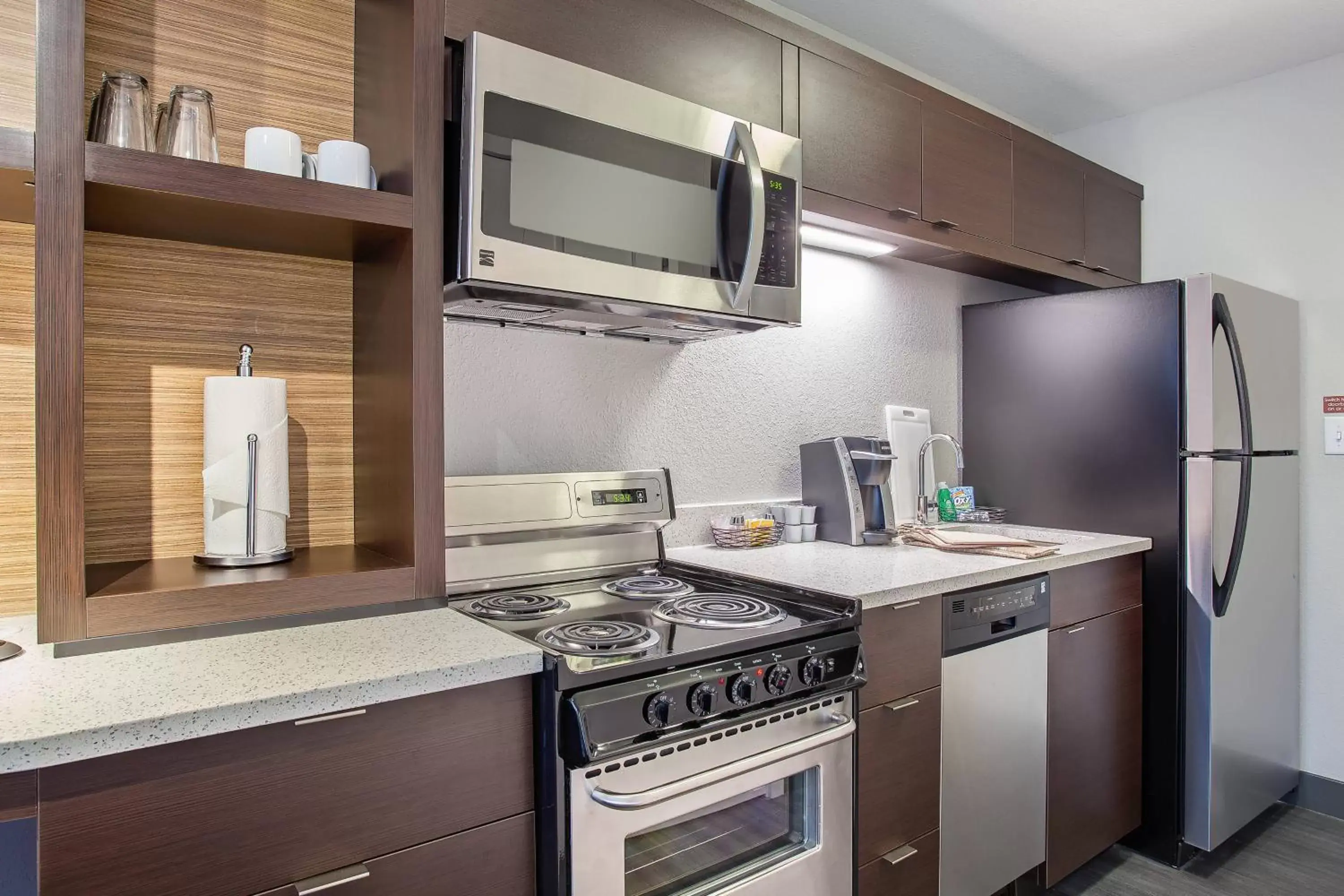 Kitchen or kitchenette, Kitchen/Kitchenette in TownePlace Suites by Marriott Knoxville Oak Ridge