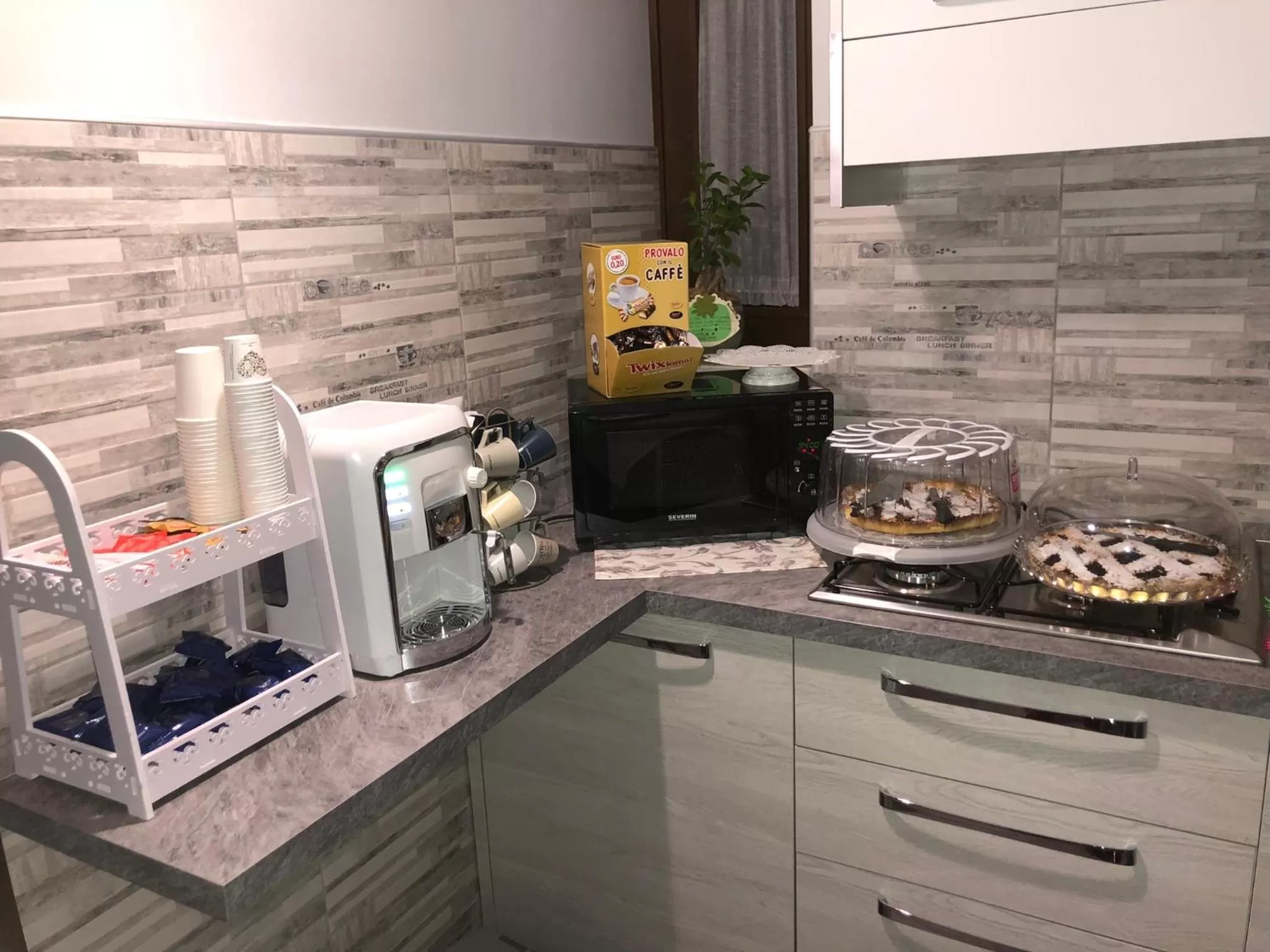 Coffee/tea facilities, Kitchen/Kitchenette in B&B Vittorio Emanuele
