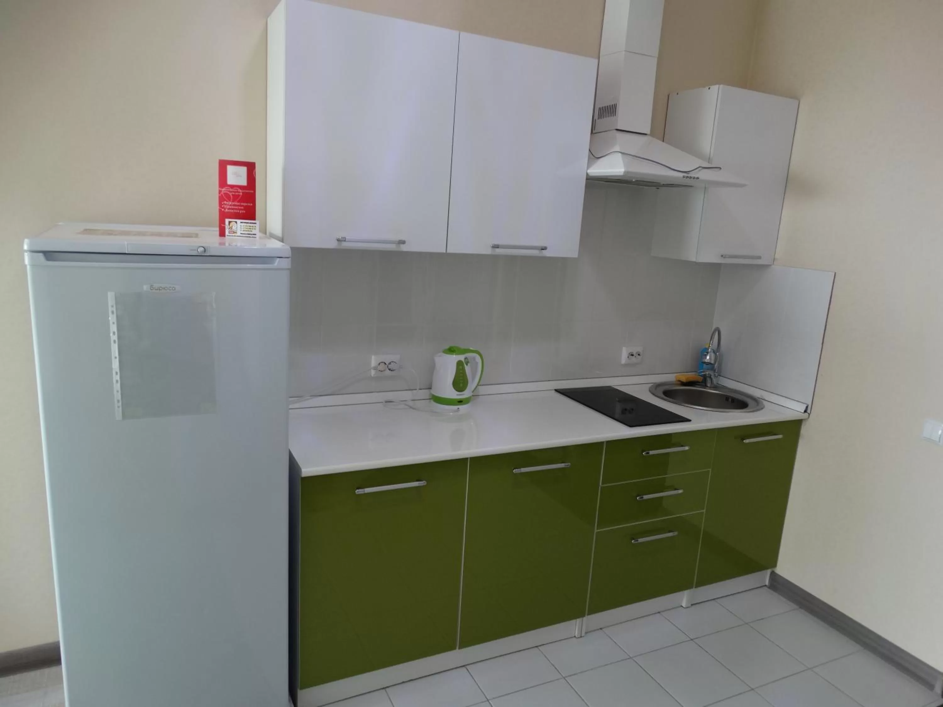 Kitchen/Kitchenette in Bon Mary Hotel