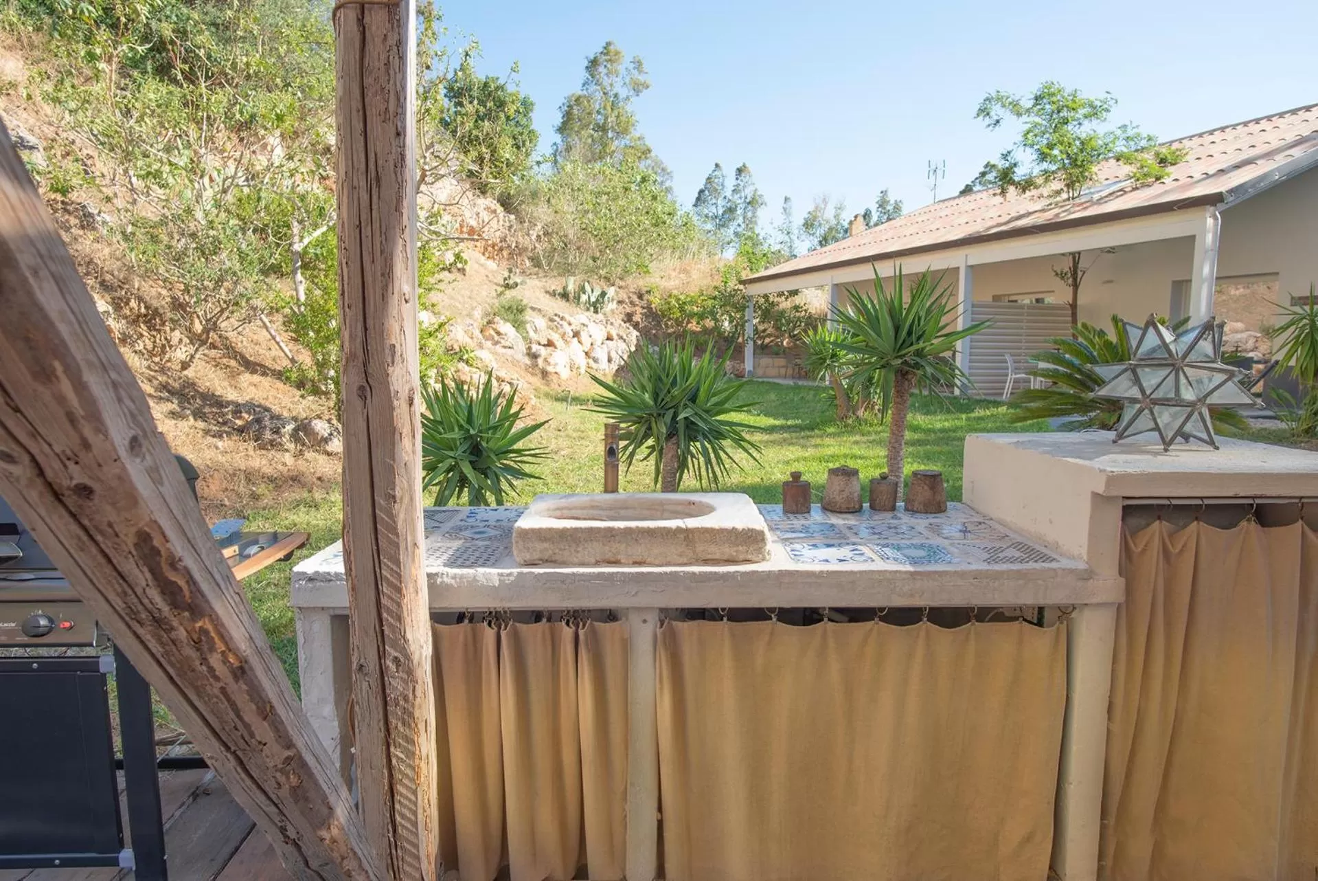 BBQ facilities in Naturarte Guesthouse