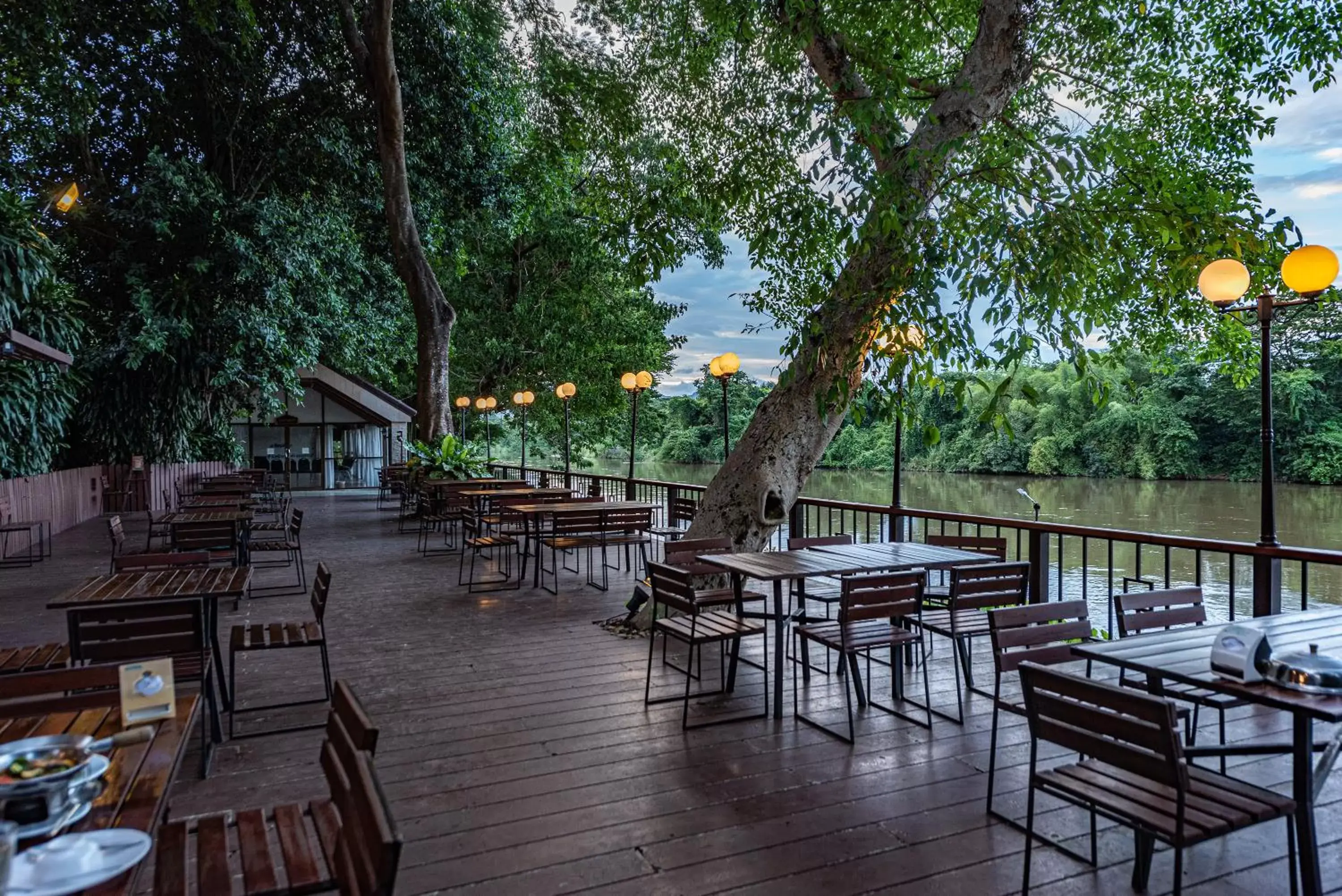 Dinner, Restaurant/Places to Eat in The Legacy River Kwai Resort