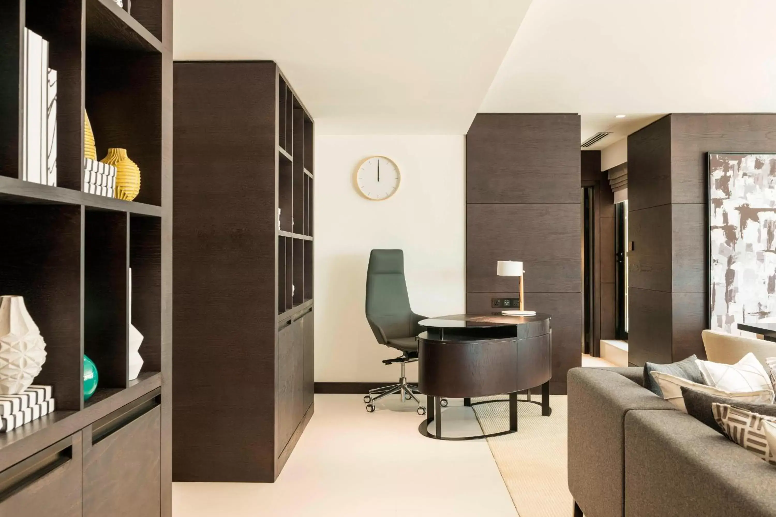 Living room in Le Royal Meridien Beach Resort & Spa Dubai