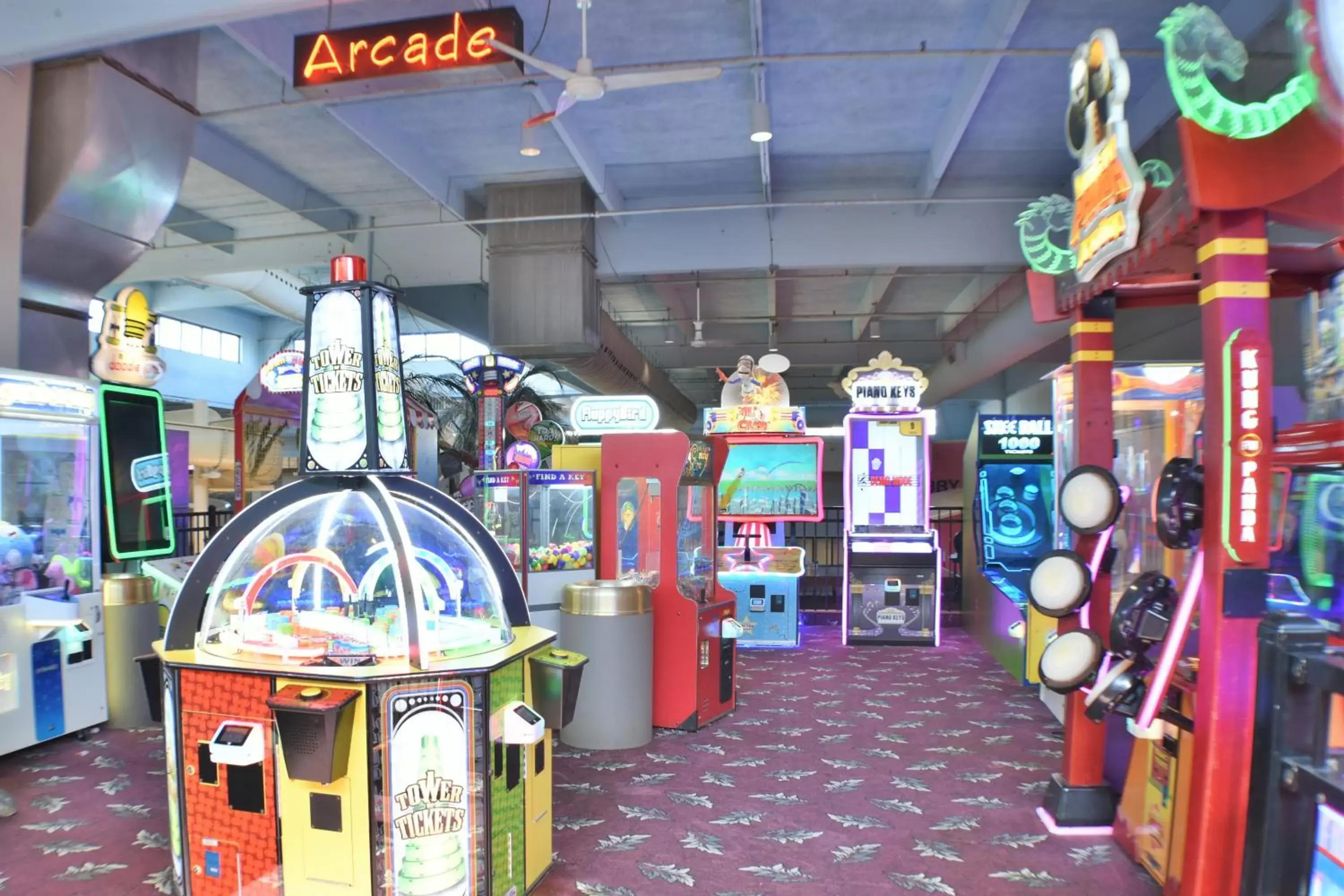 Game Room, Casino in Ramada by Wyndham Sioux Falls Airport - Waterpark Resort & Event Center