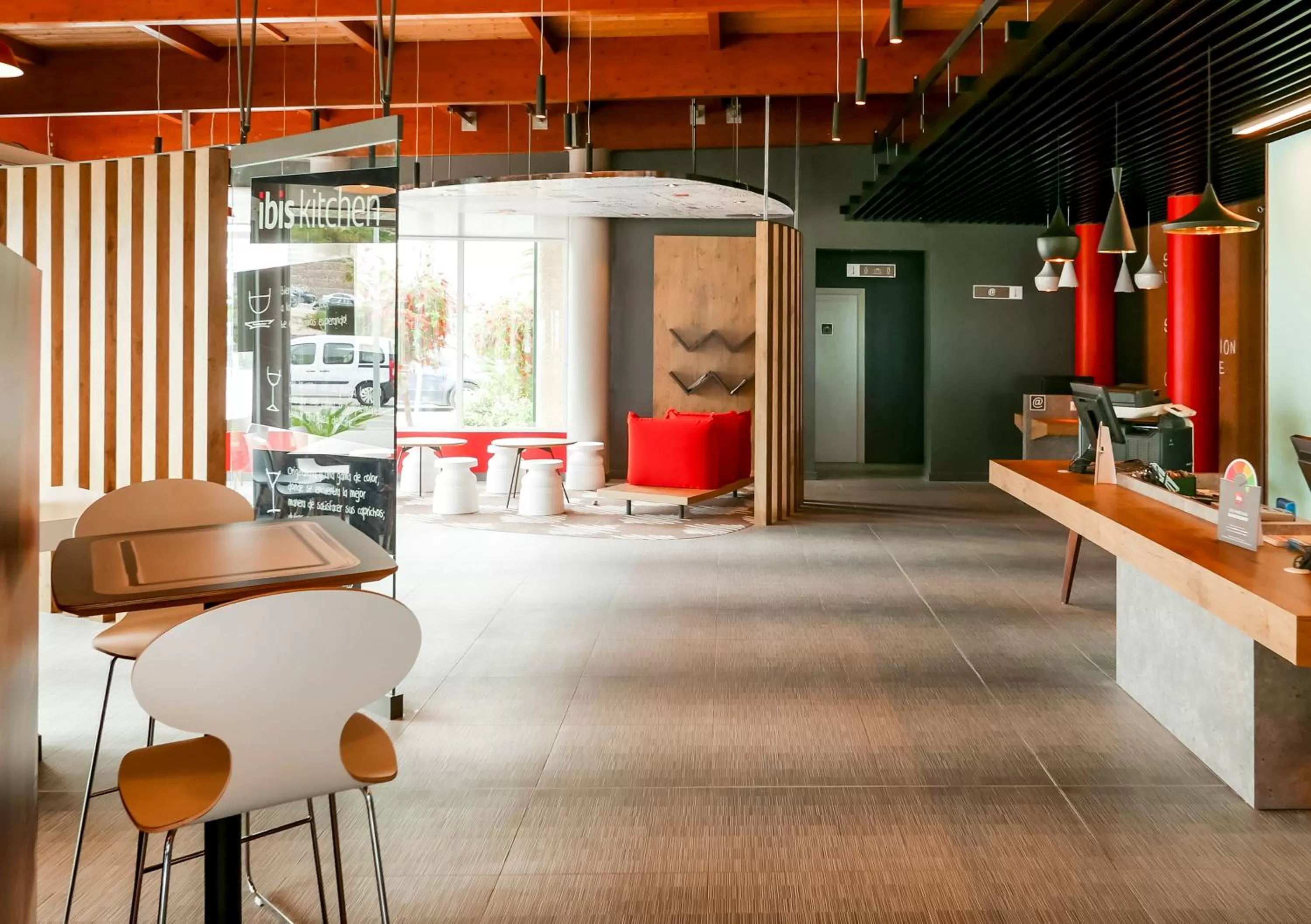 Facade/entrance in Ibis Hotel Alicante