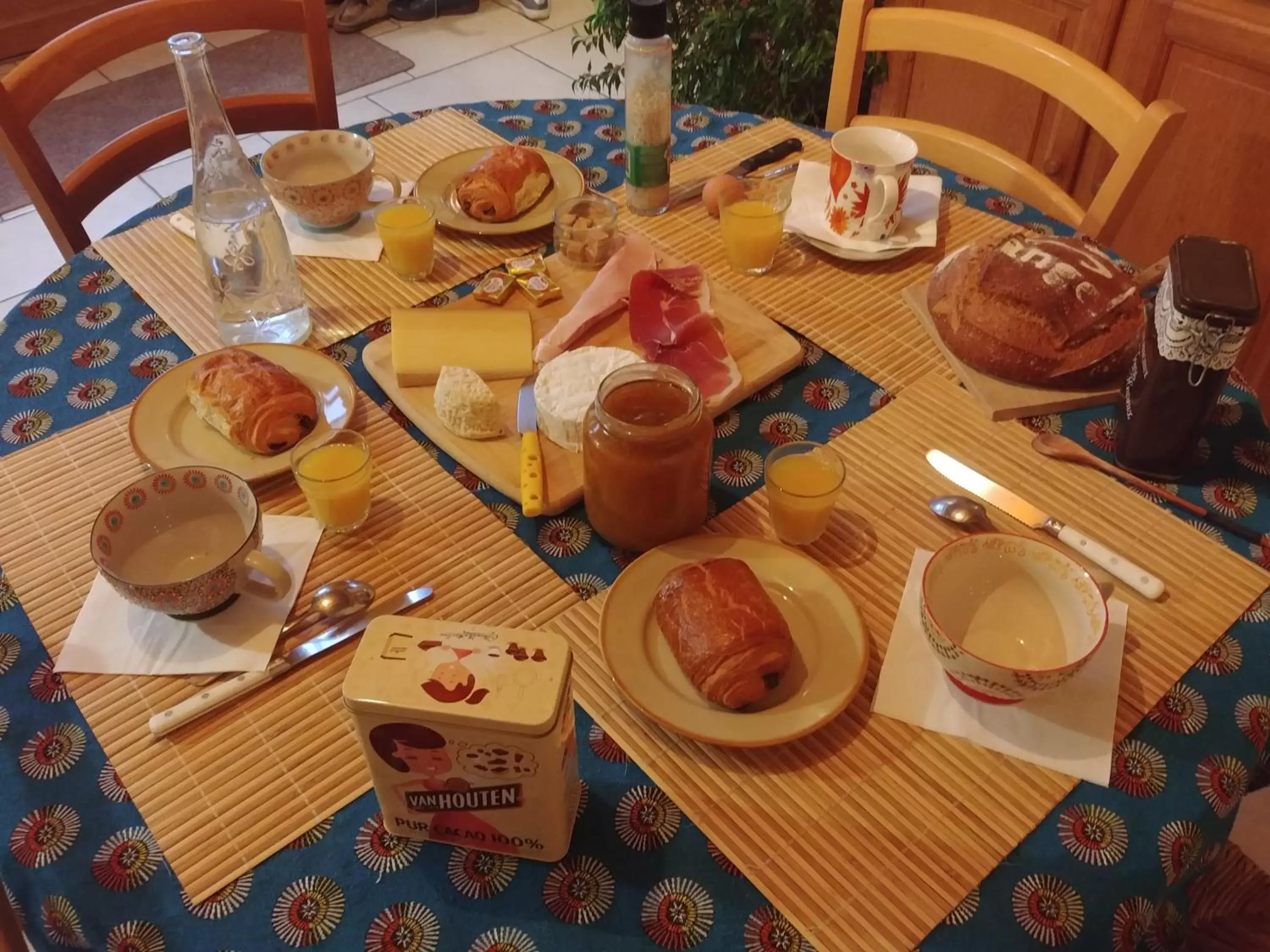 Breakfast in 2 chambres privées au calme à la Maison des Bambous