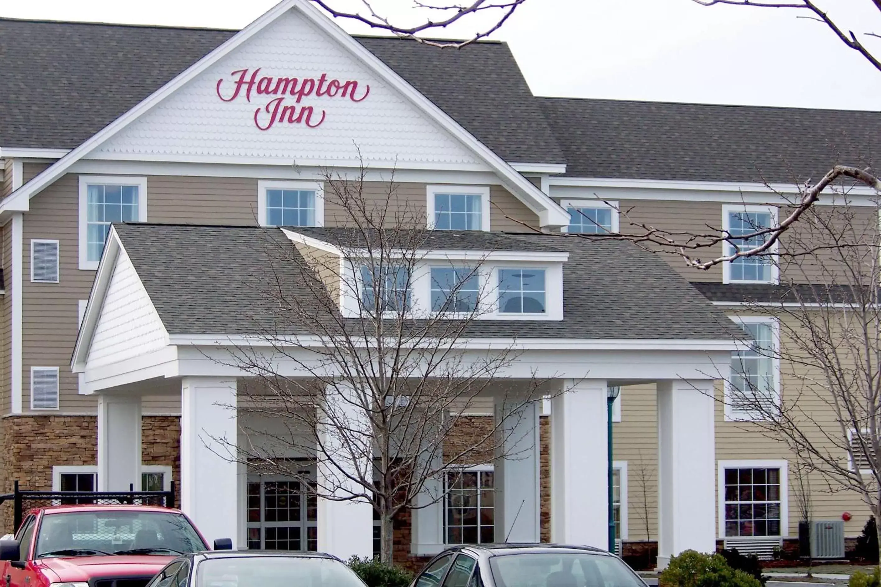 Property Building in Hampton Inn South Kingstown - Newport Area