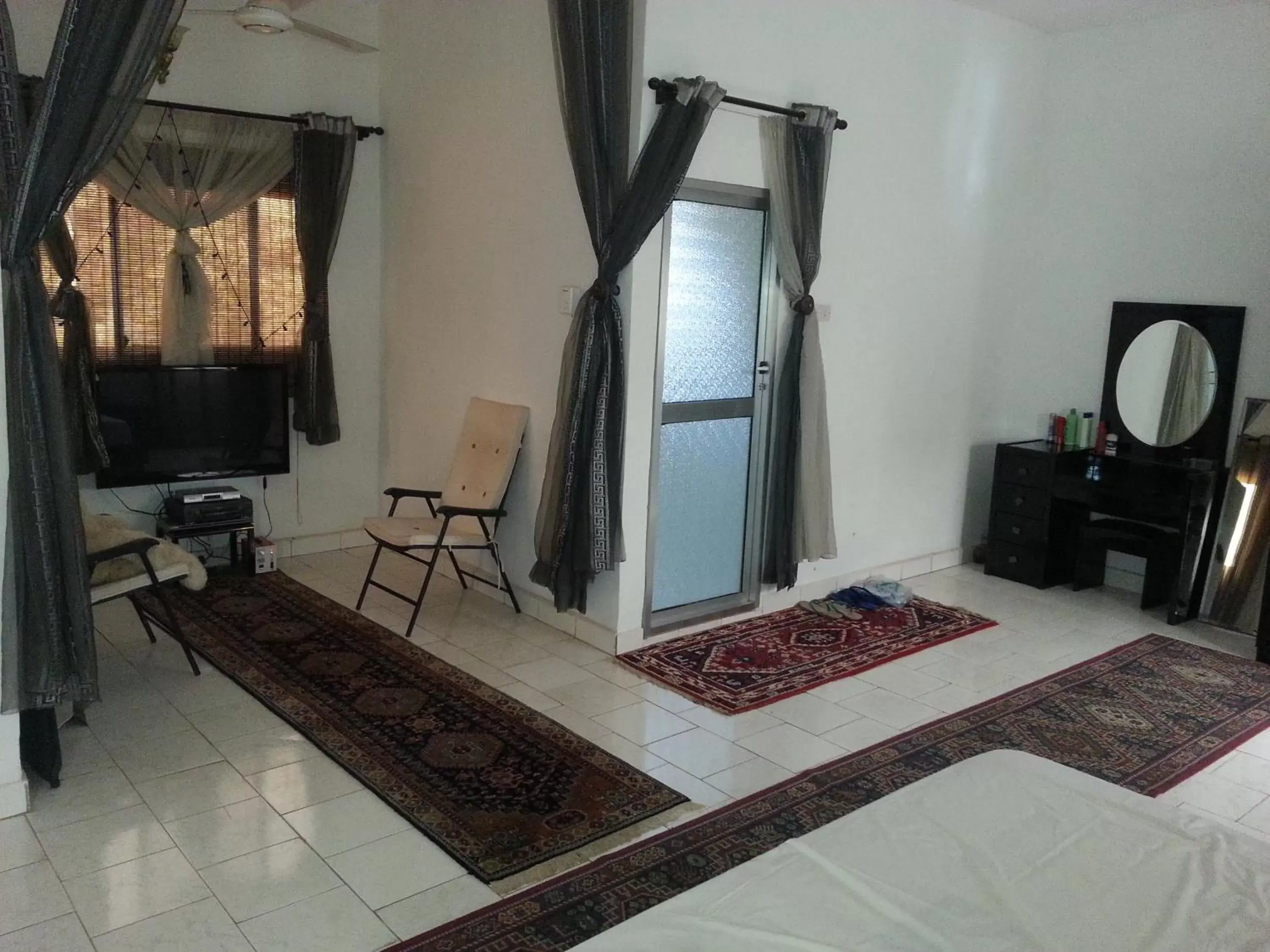 Deluxe Family Room in Woodpecker Resort Hotel Deluxe Family Room in Woodpecker Resort Hotel