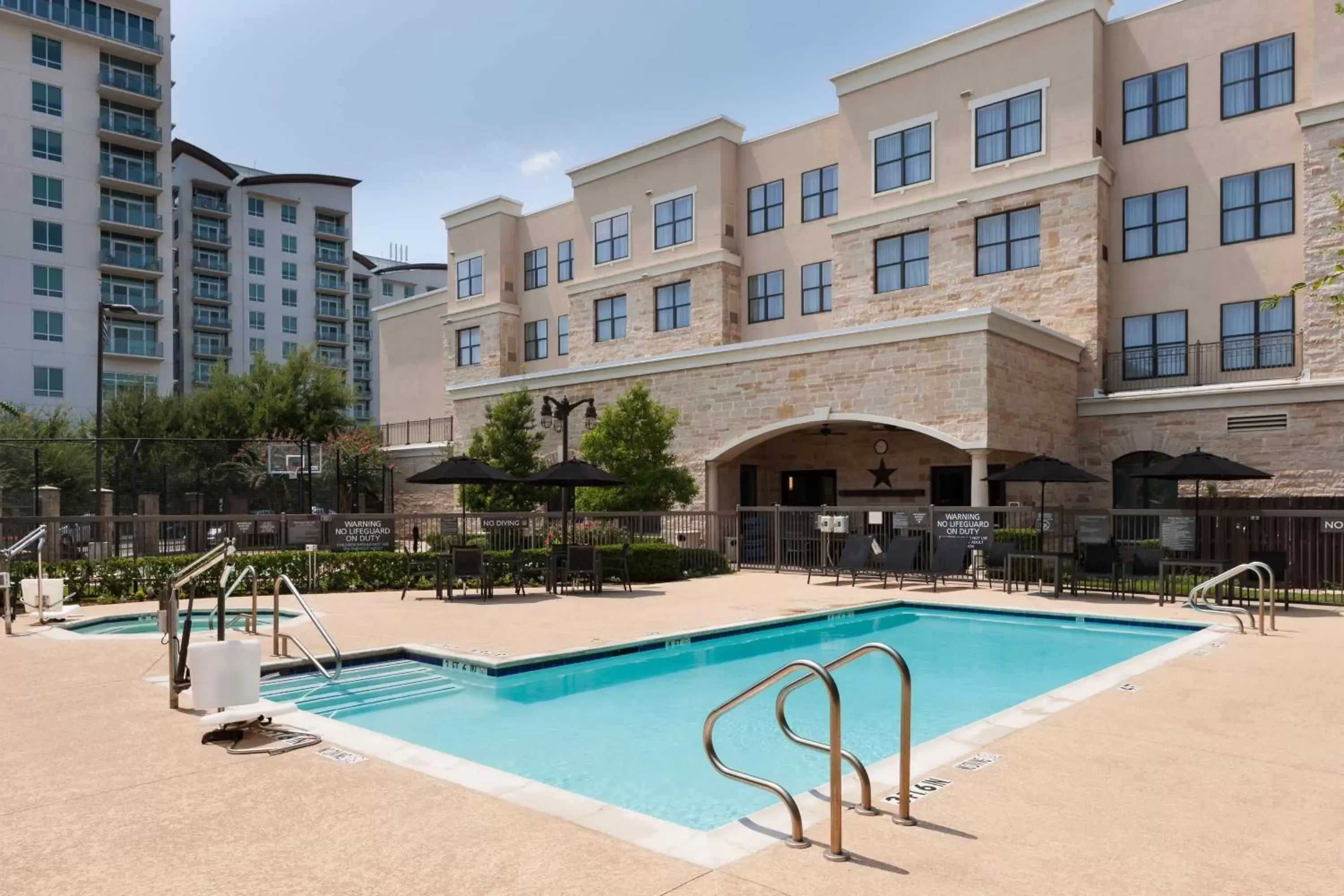Swimming Pool in Residence Inn Fort Worth Cultural District