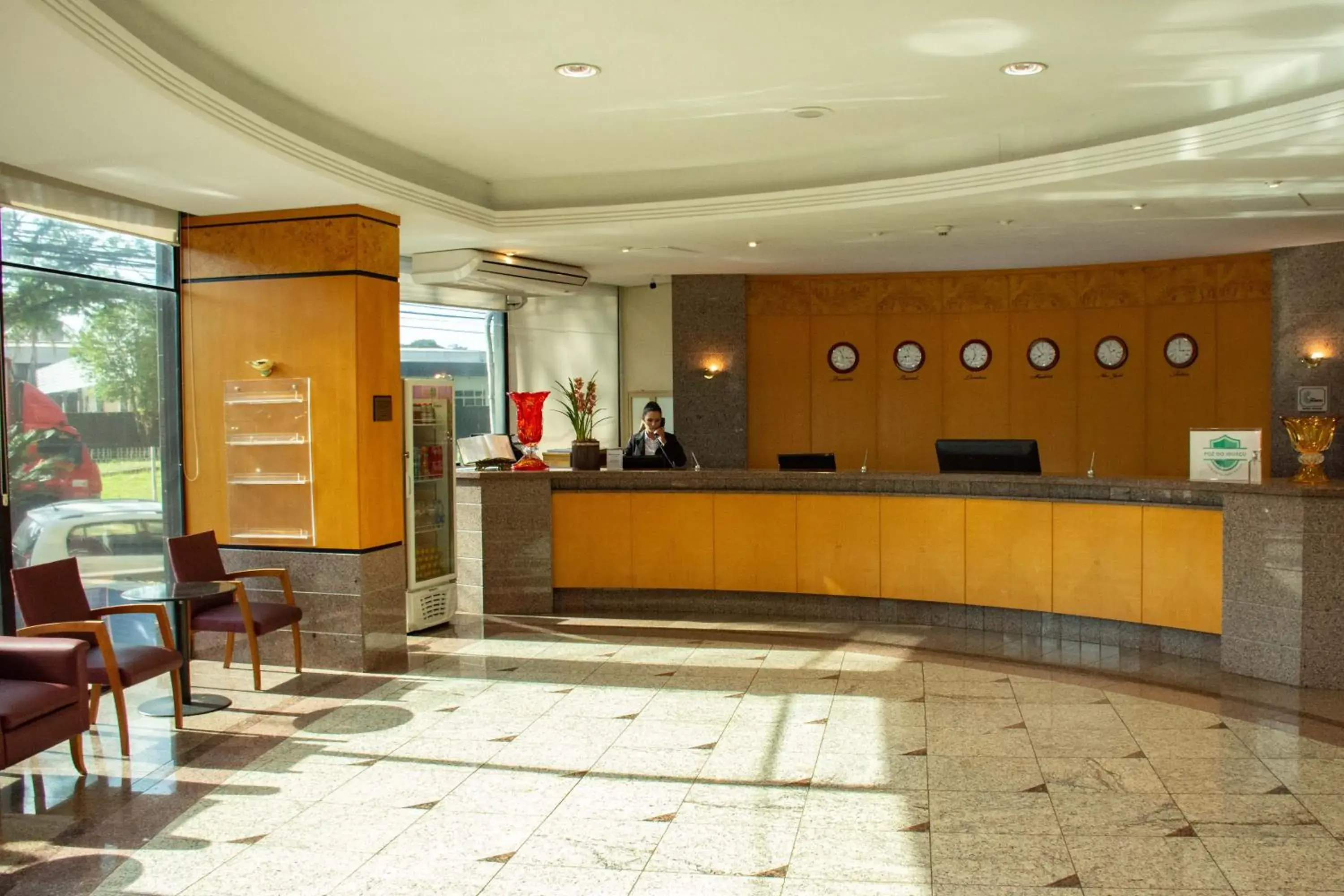 Lobby or reception in Hotel Golden Park Internacional Foz & Convenções By Nacional Inn Lobby or reception in Hotel Golden Park Internacional Foz & Convenções By Nacional Inn