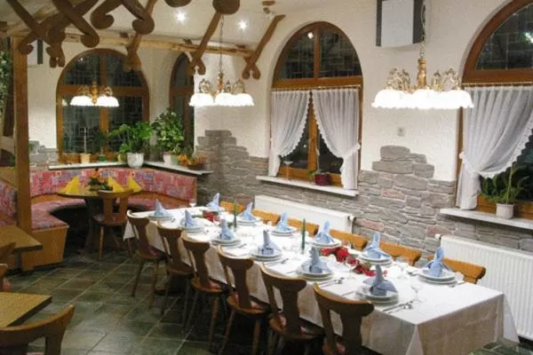 Restaurant/places to eat in Hotel Brückenmühle