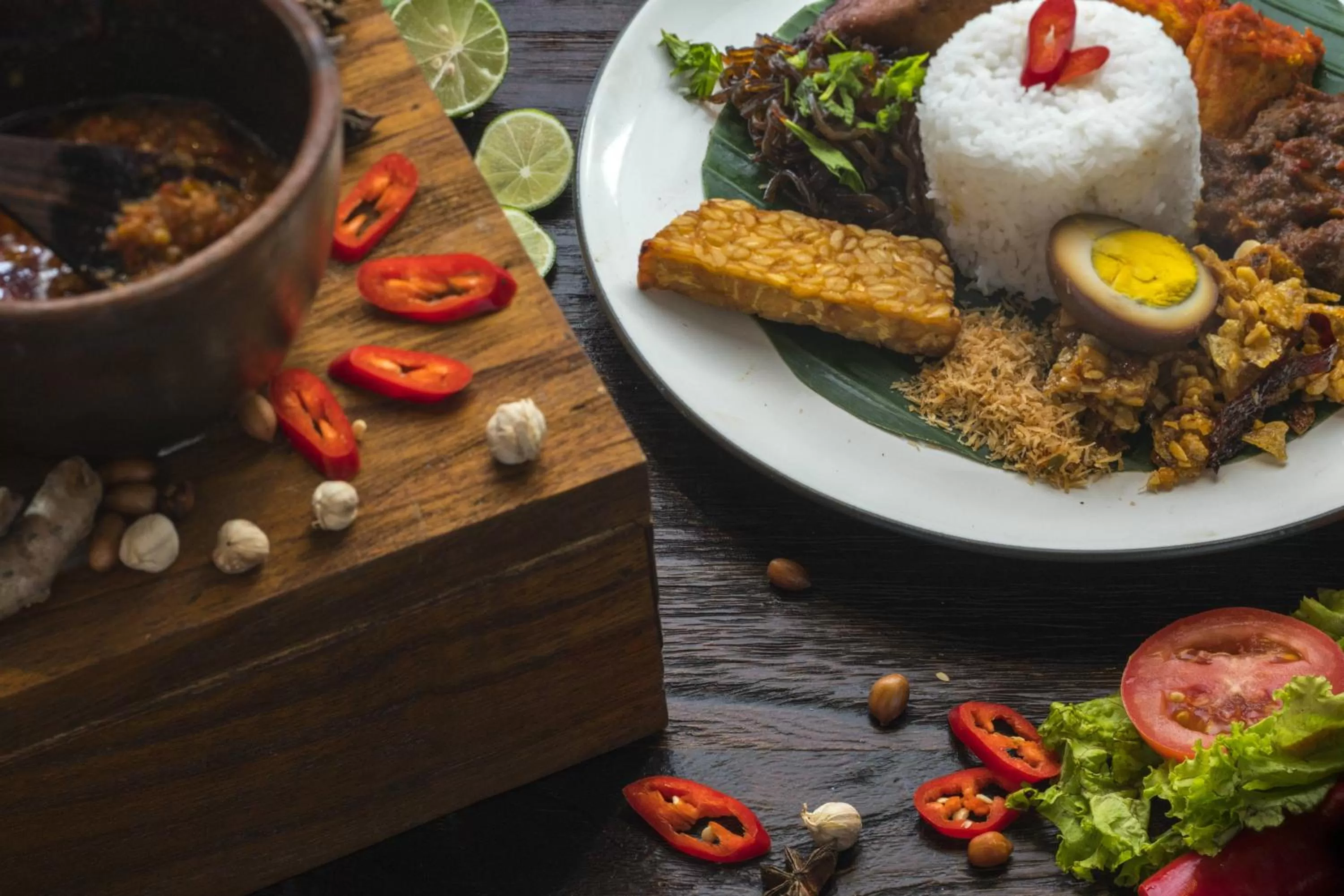 Lunch in Hotel 88 Kedungsari - Kedungdoro By WH