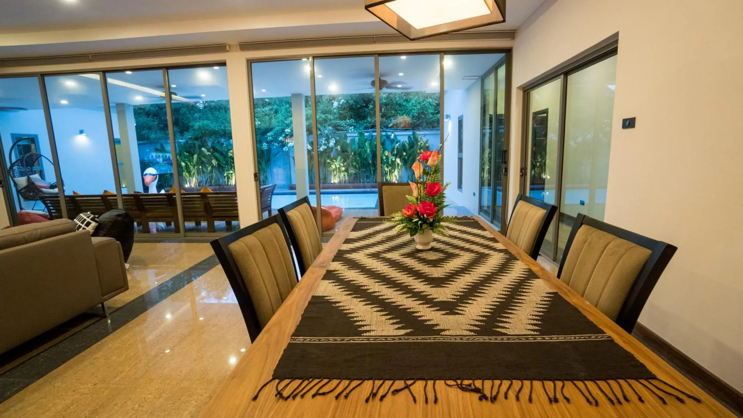 Dining area in Villa Navin