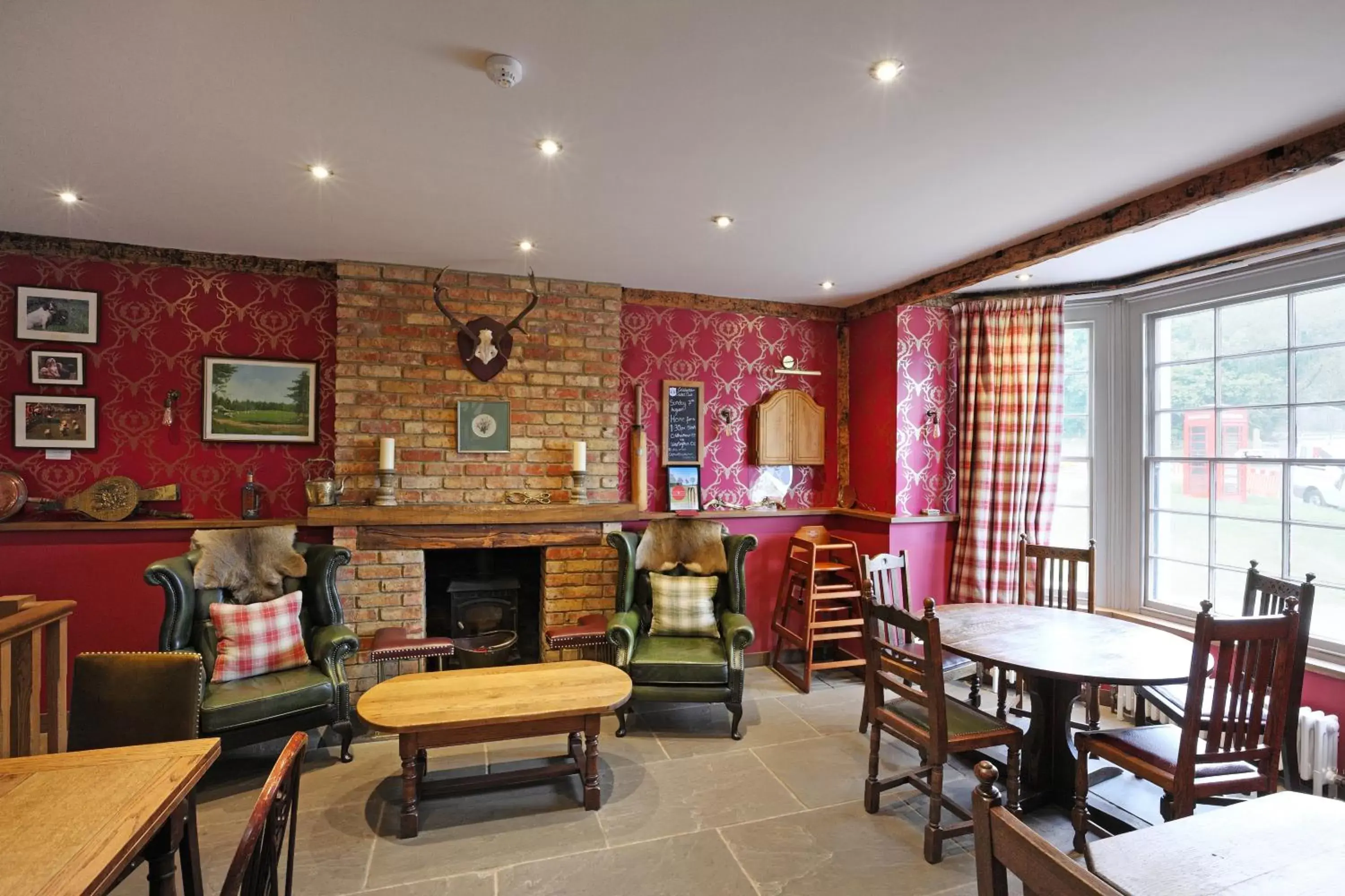 Lounge or bar, Restaurant/Places to Eat in The Plough Inn