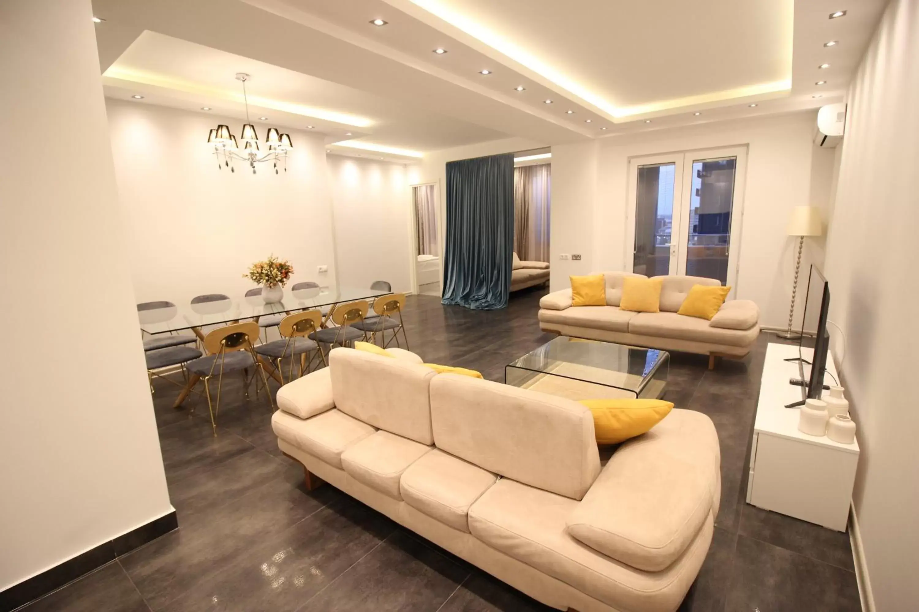 TV and multimedia, Seating Area in Super Luxury Apartments