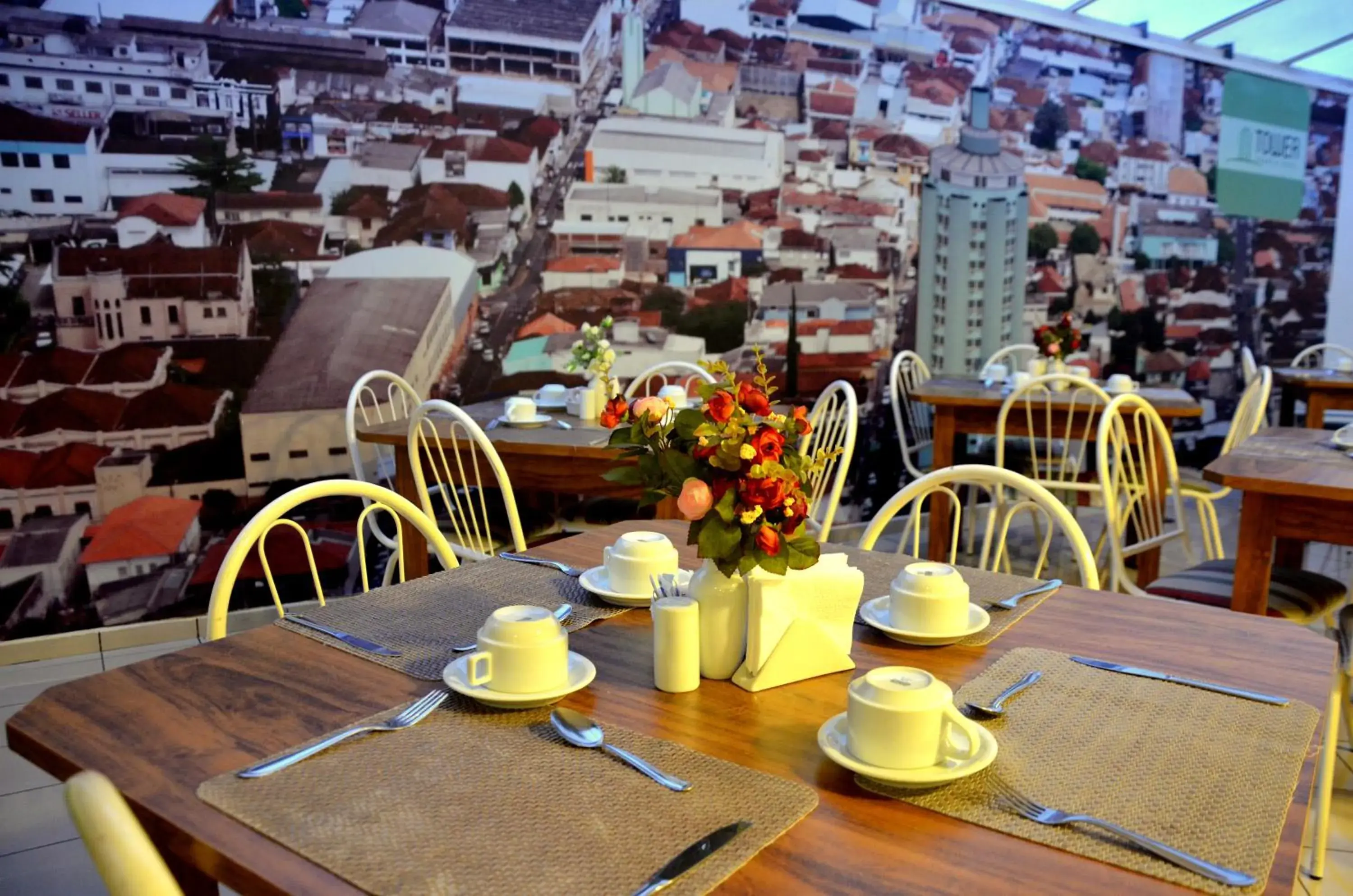 Restaurant/places to eat in Tower Franca Hotel Restaurant/places to eat in Tower Franca Hotel