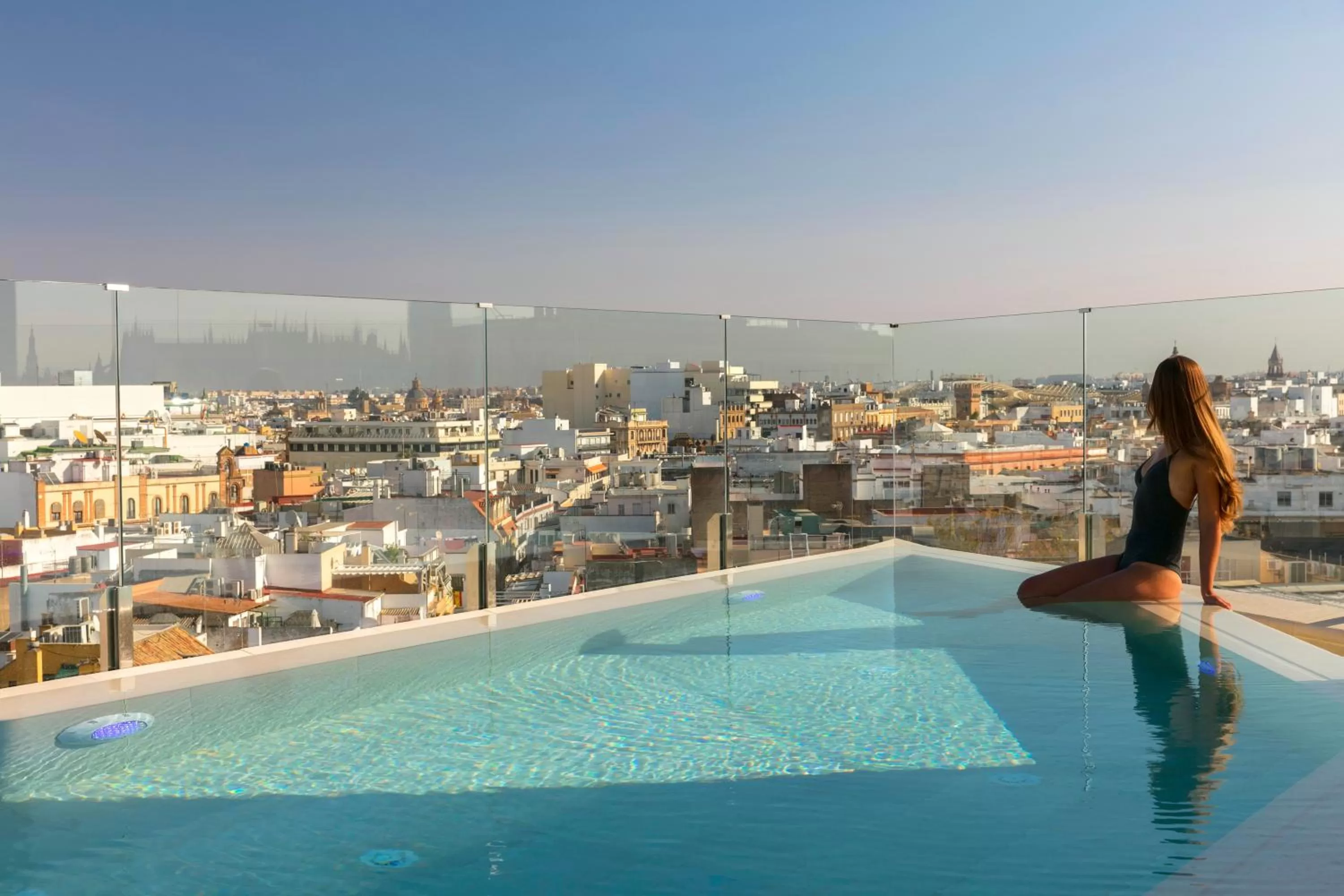 Swimming pool in Hotel Colón Gran Meliá - The Leading Hotels of the World