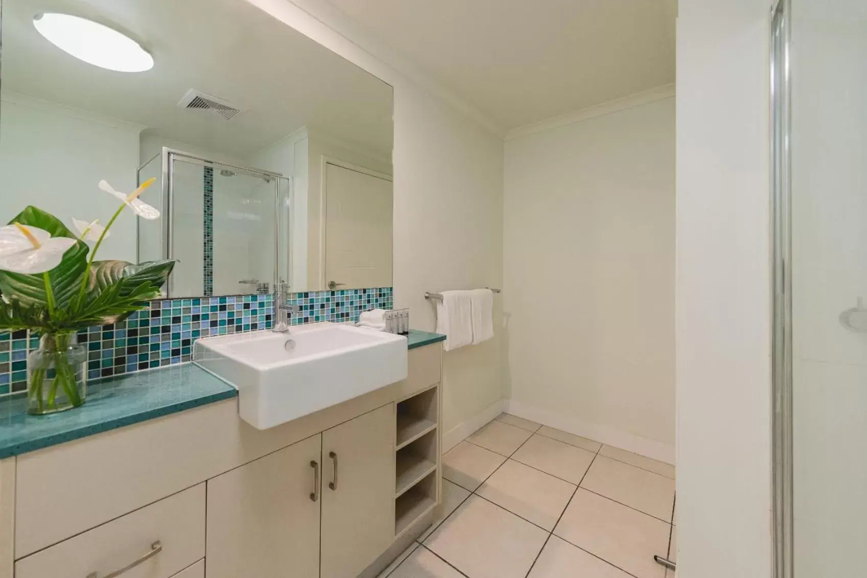 Bathroom in Silkari Lagoons Port Douglas