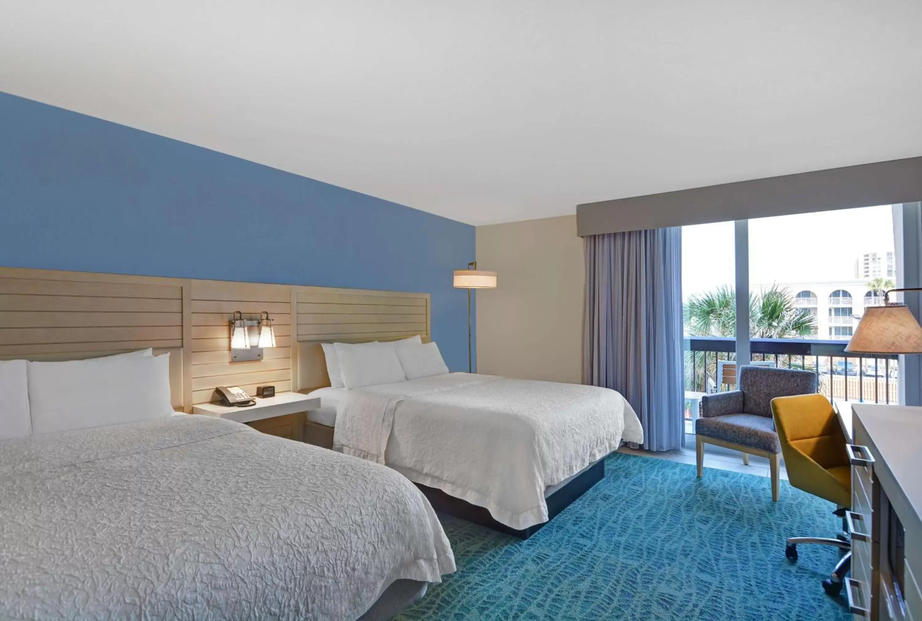 Bed in Hampton Inn Oceanfront Jacksonville Beach