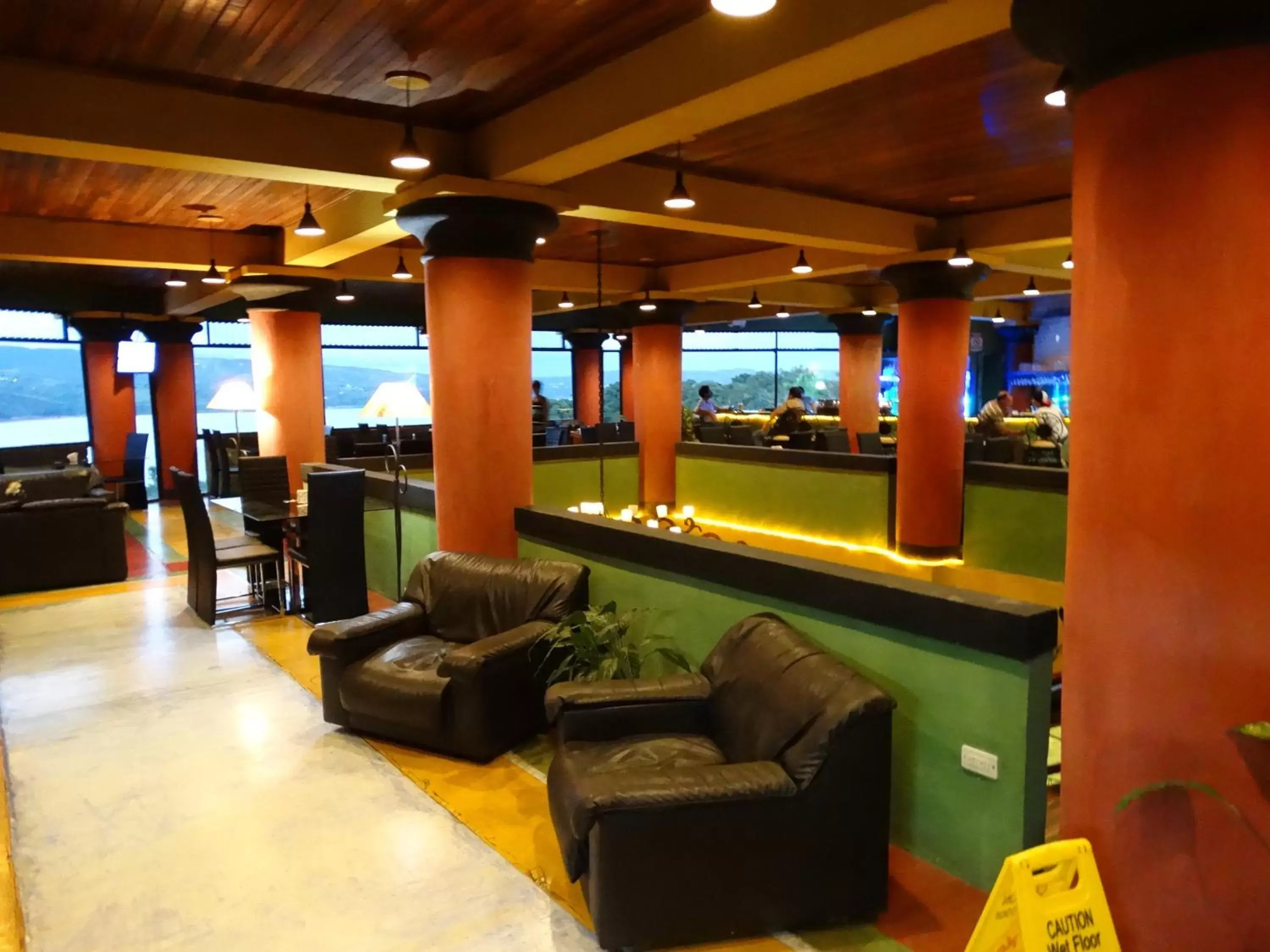 Seating area, Lounge/Bar in Lake Arenal Brewery & Hotel