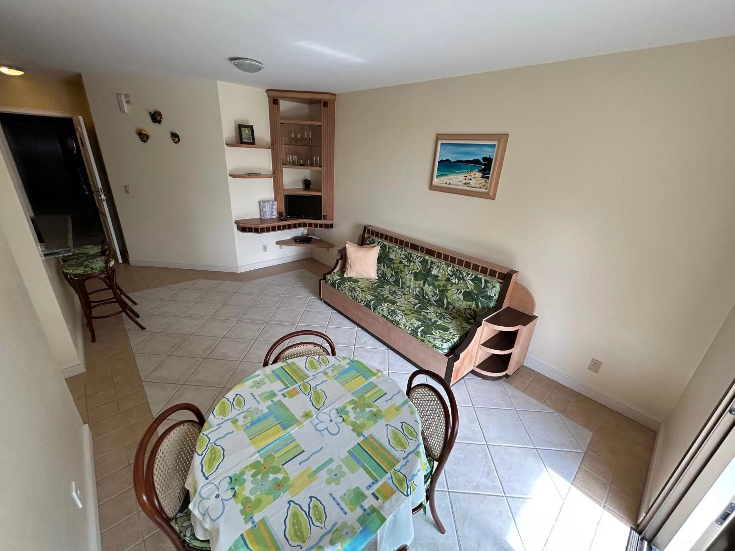 Living room, Bed in Golfinhos Apart Hotel