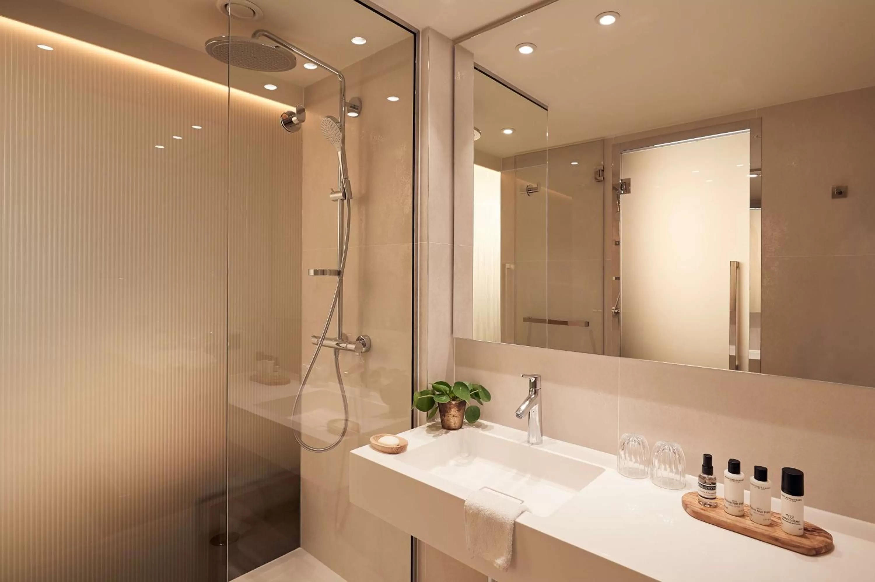 Bathroom in Park Plaza Vondelpark Amsterdam