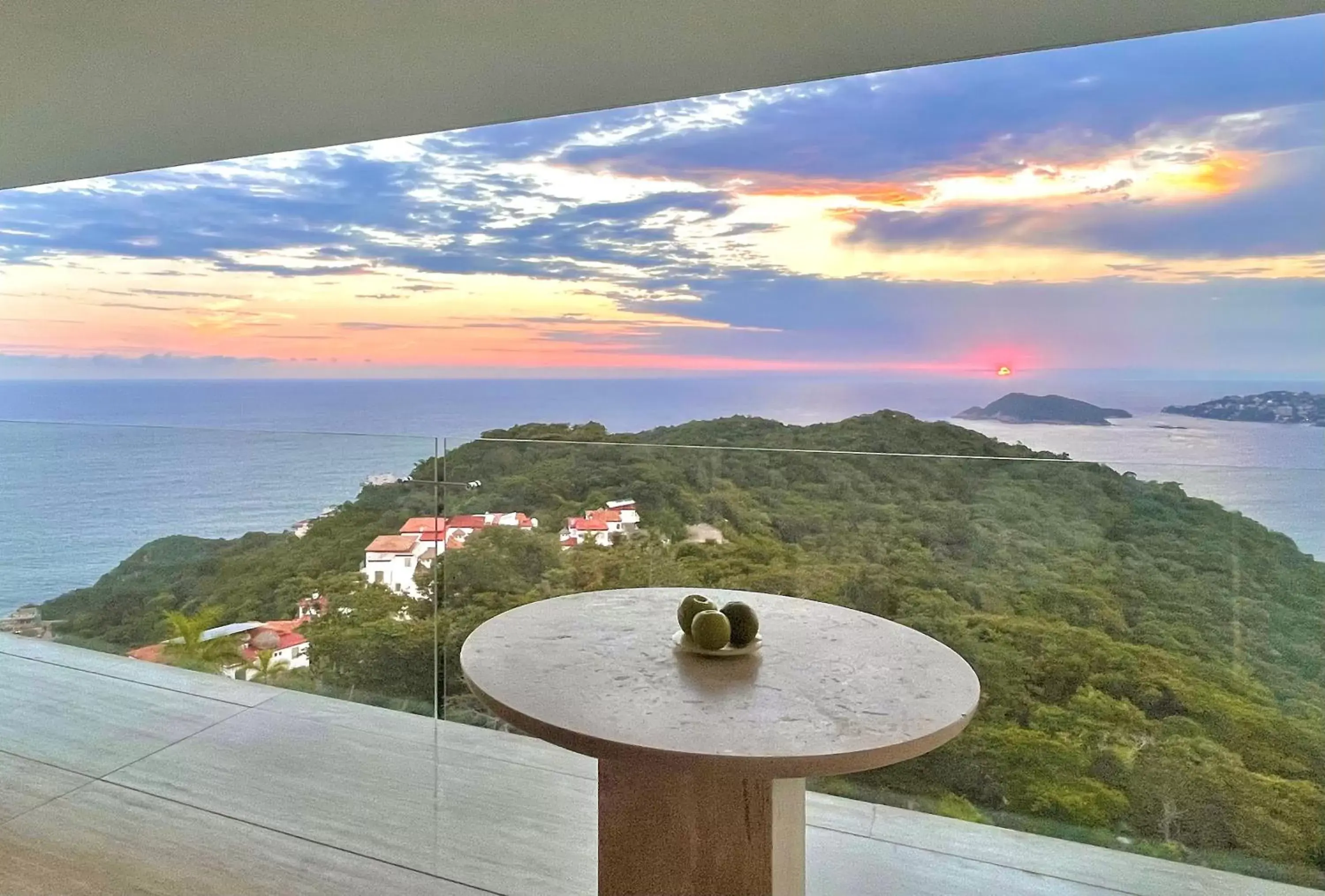 Balcony/Terrace in Encanto Acapulco