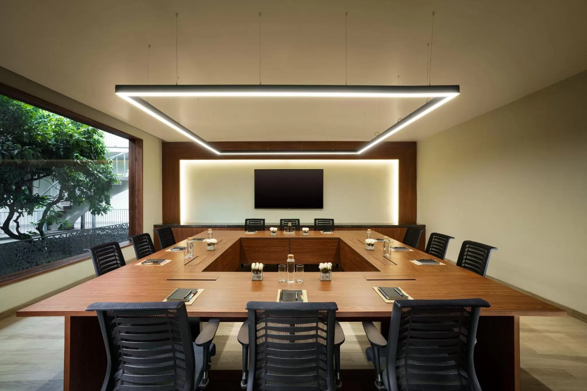 Business facilities in Anand Kashi by the Ganges Rishikesh - IHCL Seleqtions