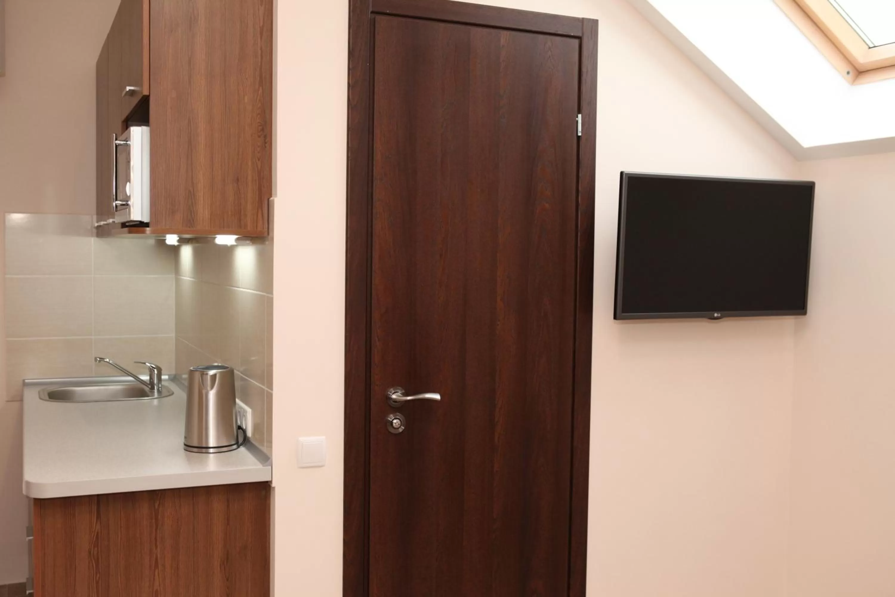 TV and multimedia in Sky Hotel