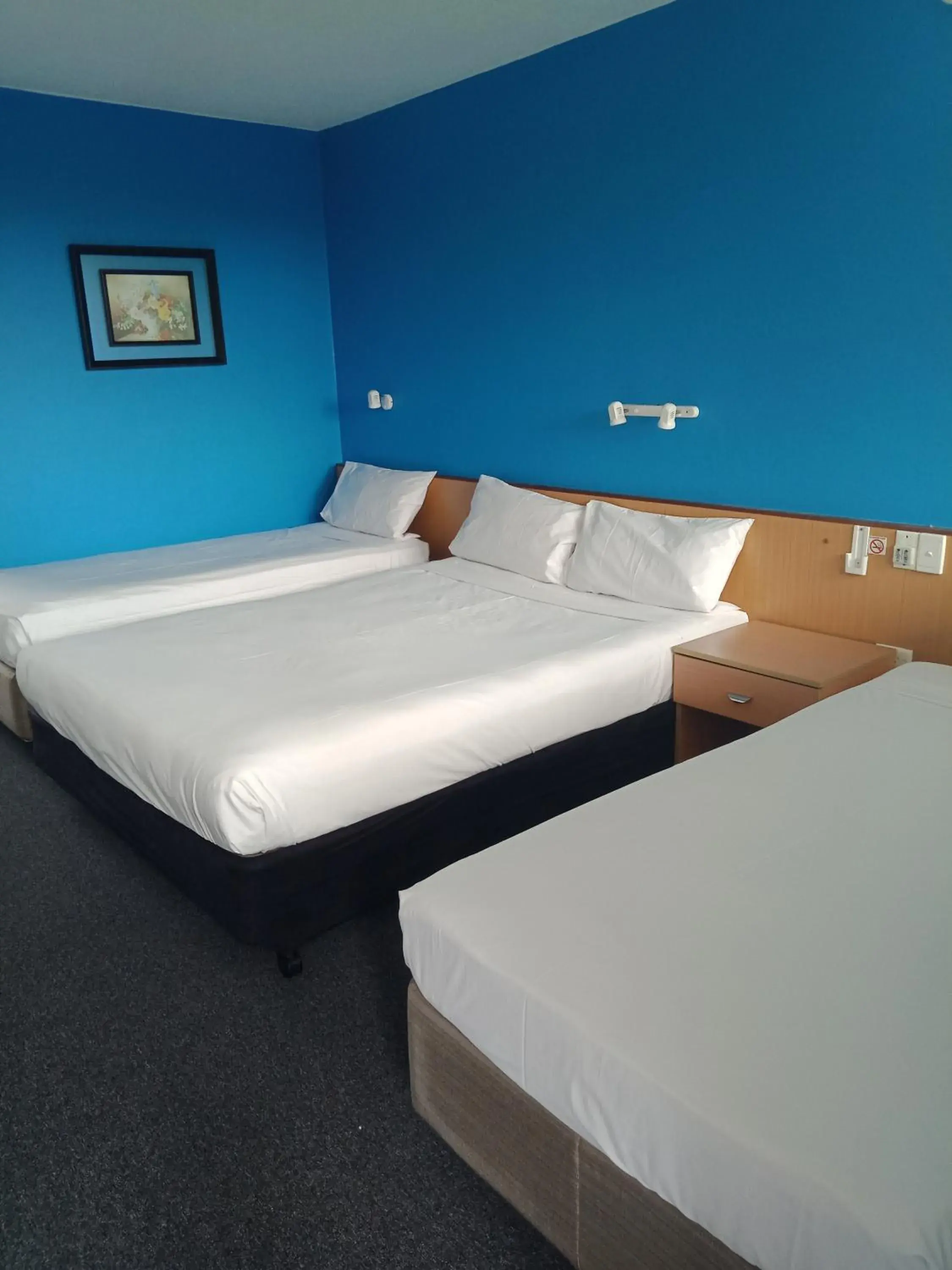 Bed in Annerley Motor Inn