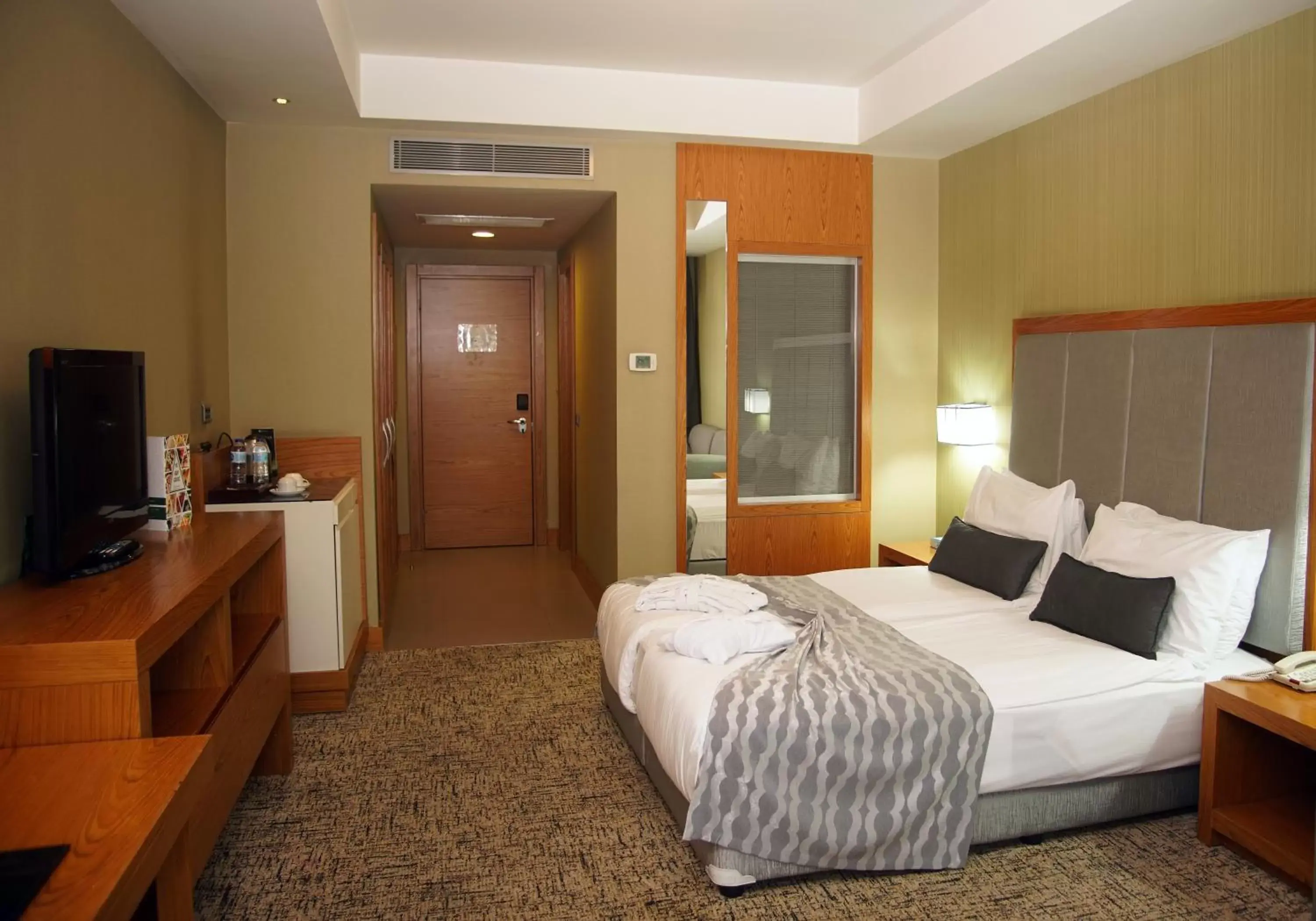 Bed in The Green Park Pendik Hotel & Convention Center