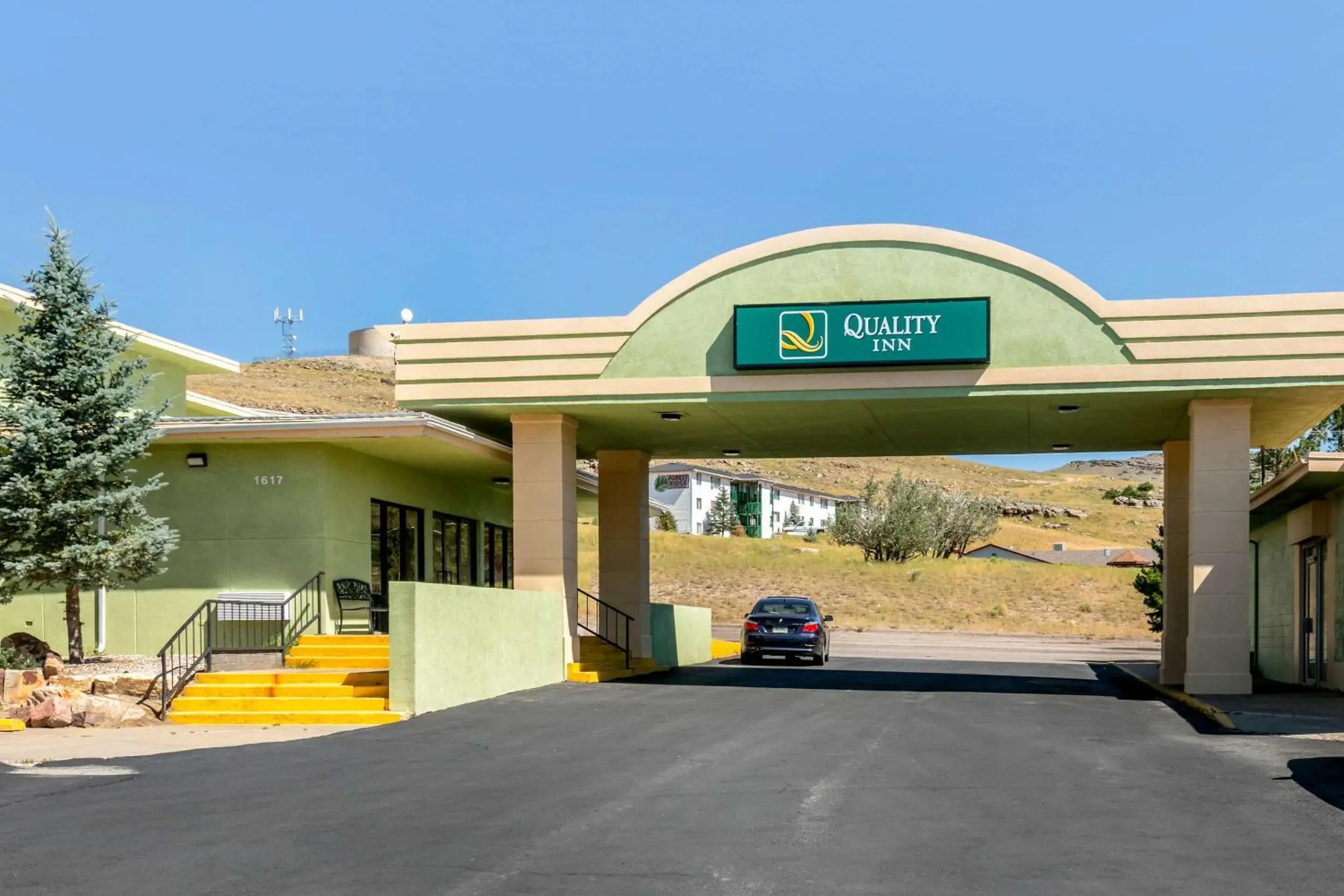 Property building in Quality Inn Rawlins I-80 Property building in Quality Inn Rawlins I-80