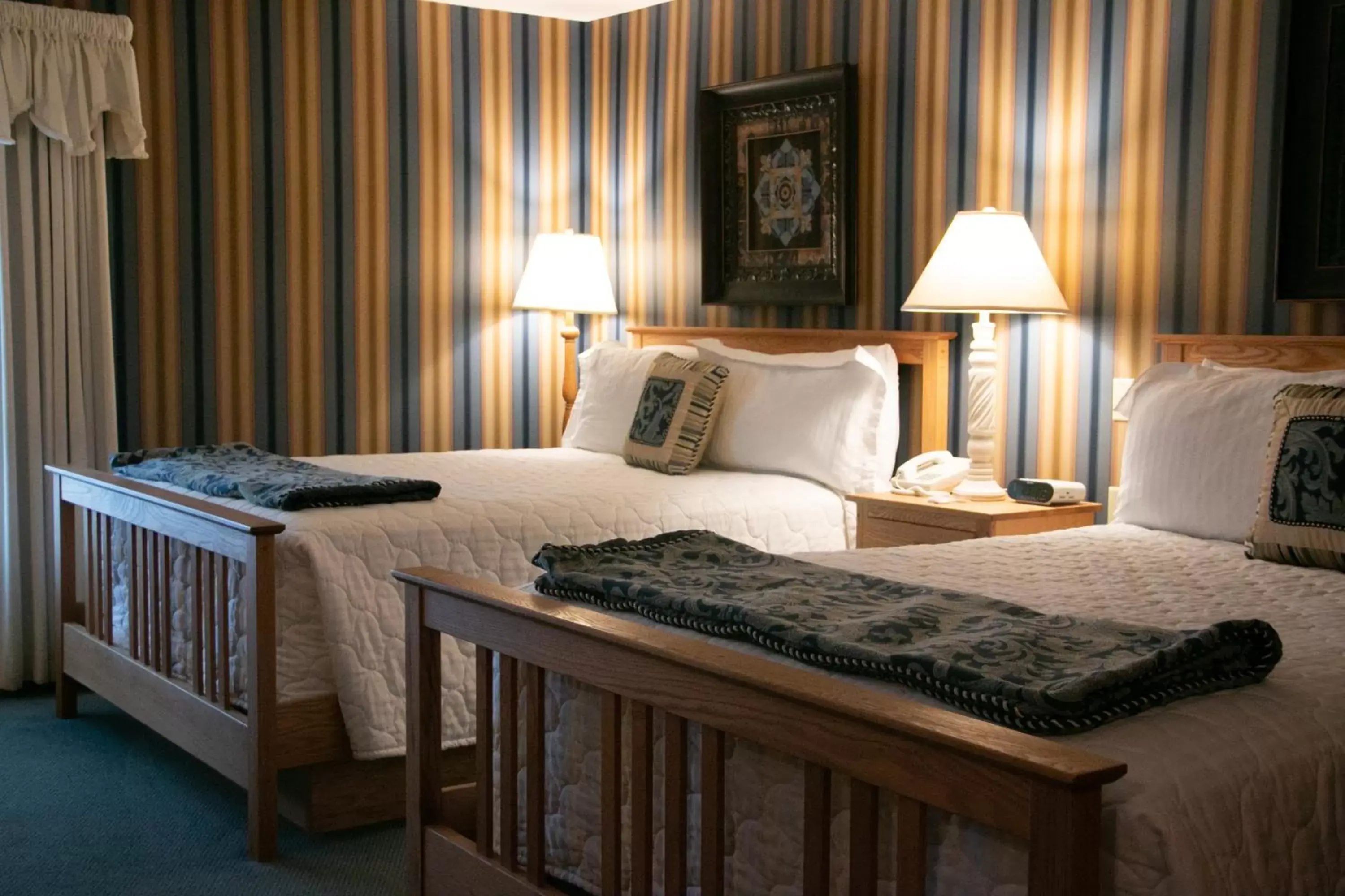 Atrium 2 Queen Room in Essenhaus Inn & Conf. Center Atrium 2 Queen Room in Essenhaus Inn & Conf. Center