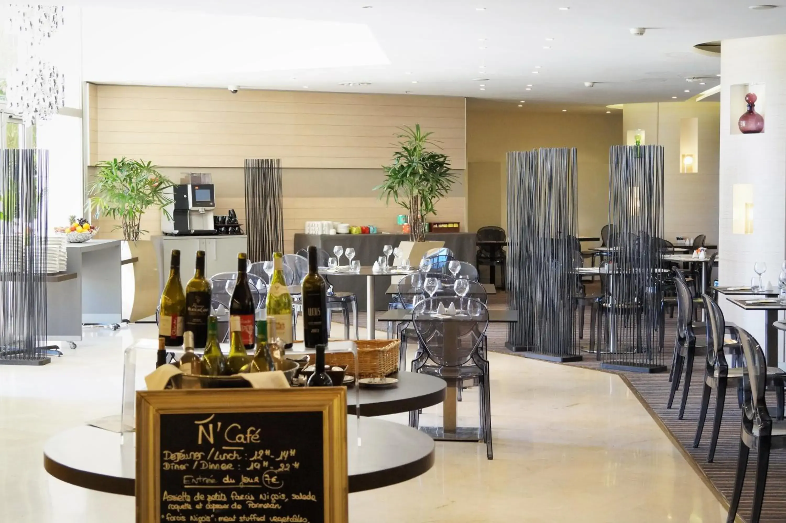Restaurant/places to eat, Lounge/Bar in Hotel Cannes Montfleury