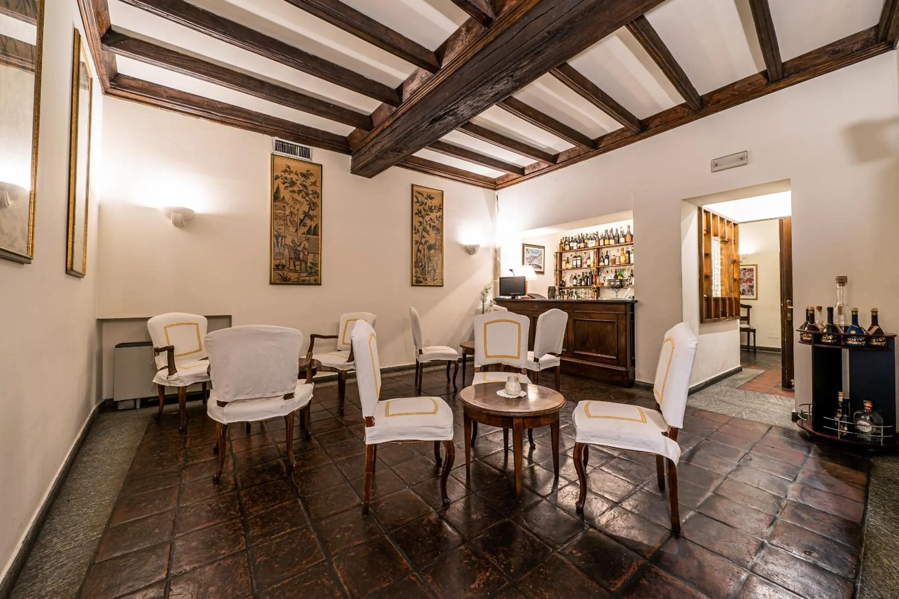 Communal lounge/ TV room, Restaurant/Places to Eat in Locanda La Posta