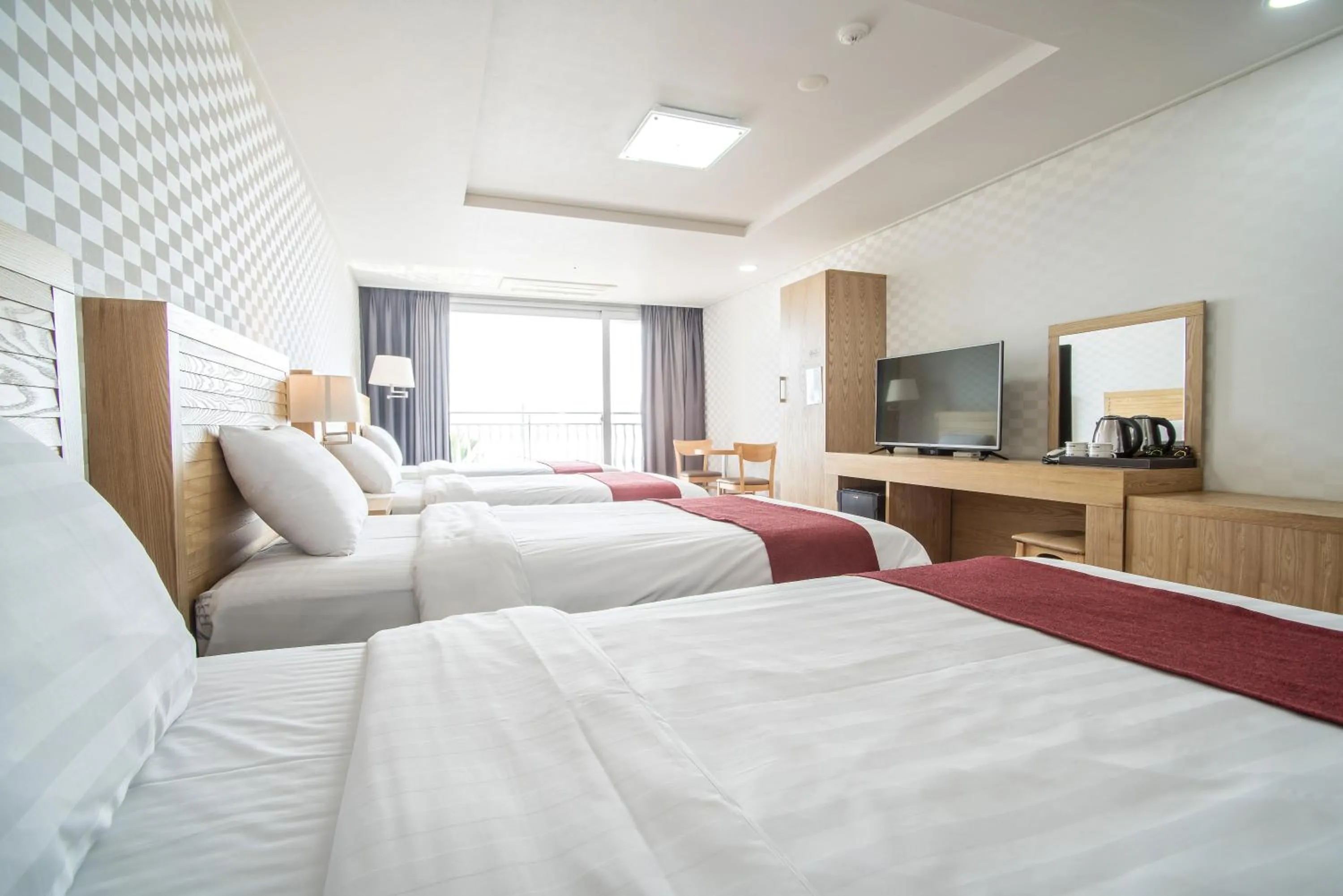 Photo of the whole room, Bed in Breeze Bay Hotel