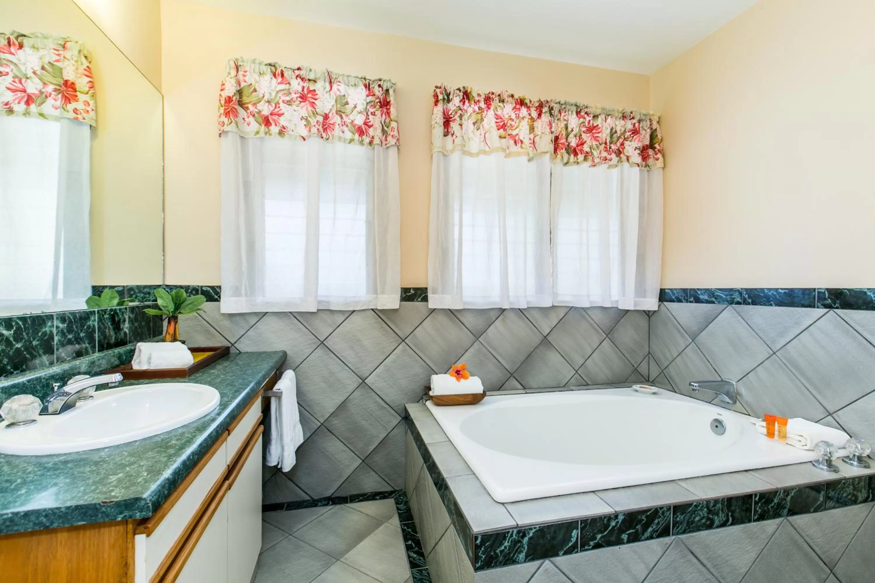 Bathroom in The Kauai Inn