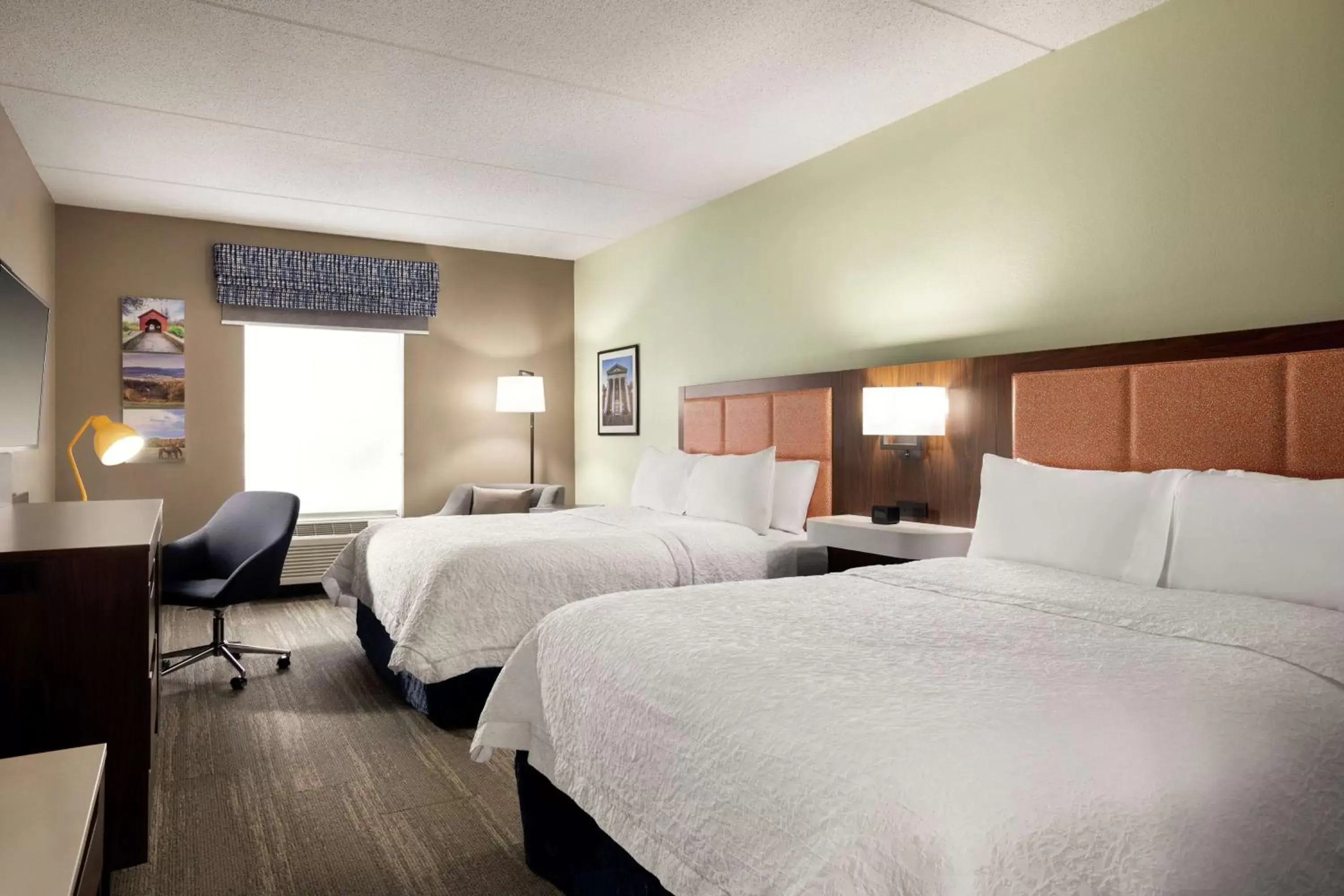 Bedroom, Bed in Hampton Inn & Suites Frederick/Fort Detrick