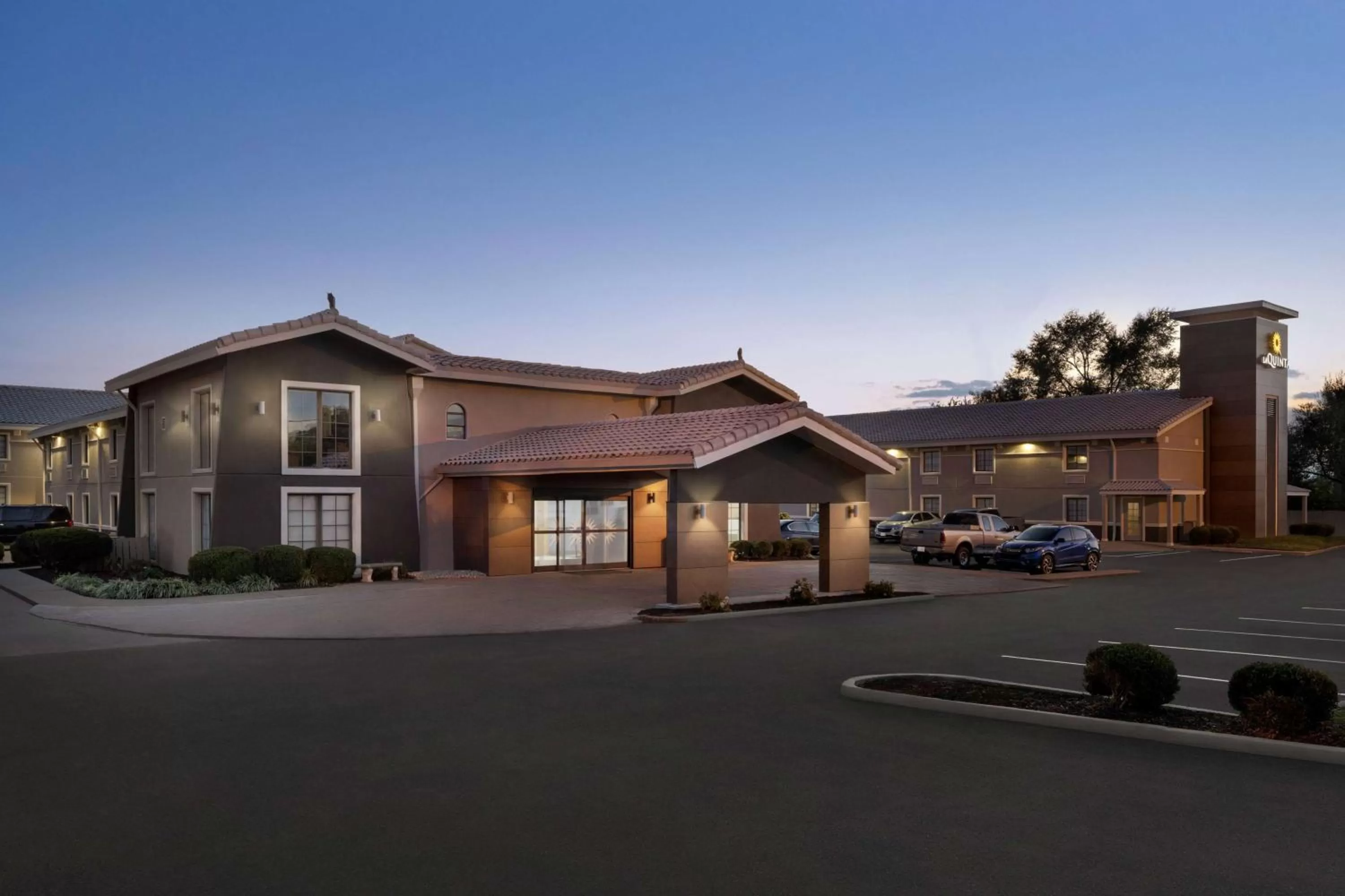 Property building in La Quinta Inn Lexington-Horse Park